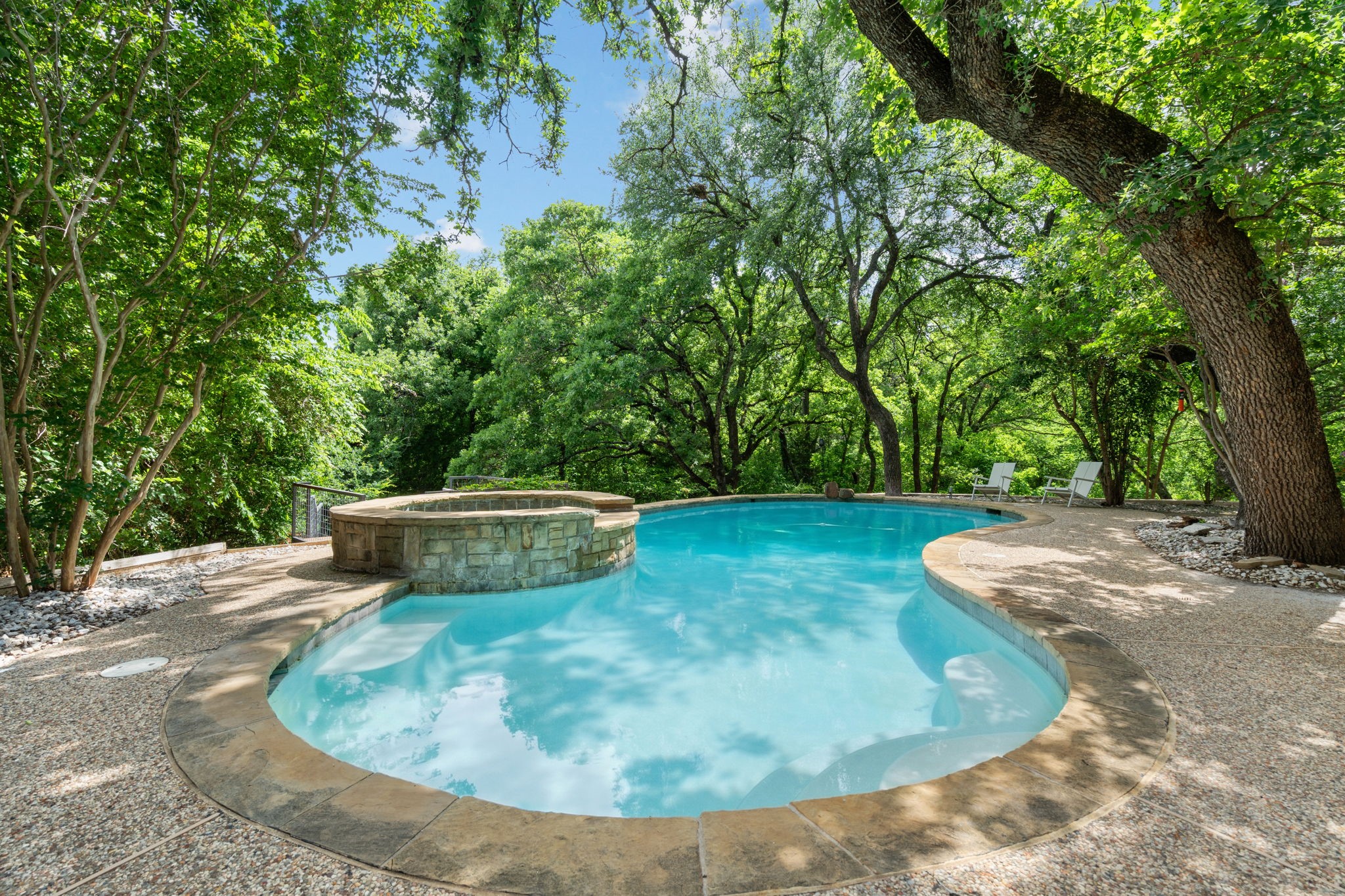 2404 Westwood Drive Arlington TX 76012