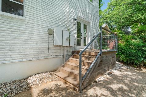 2404 Westwood Drive Arlington TX 76012