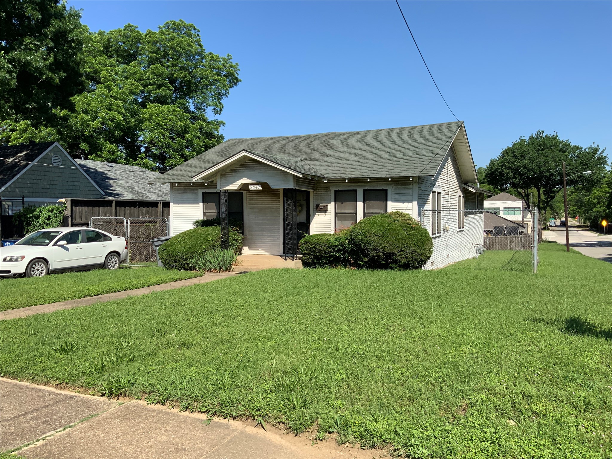 2247 Vagas Street Dallas TX 75219