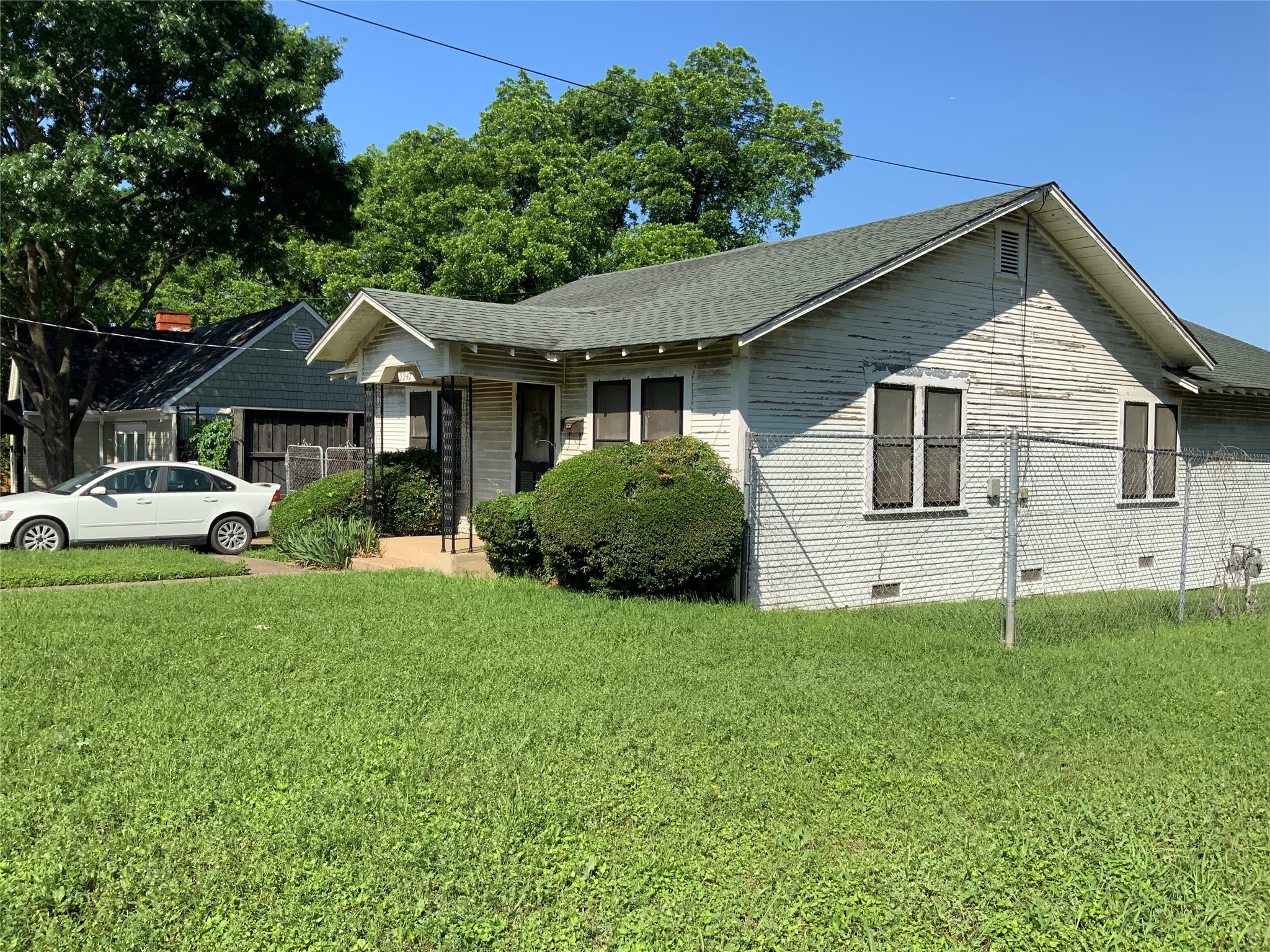 2247 Vagas Street Dallas TX 75219