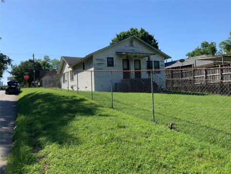 2247 Vagas Street Dallas TX 75219