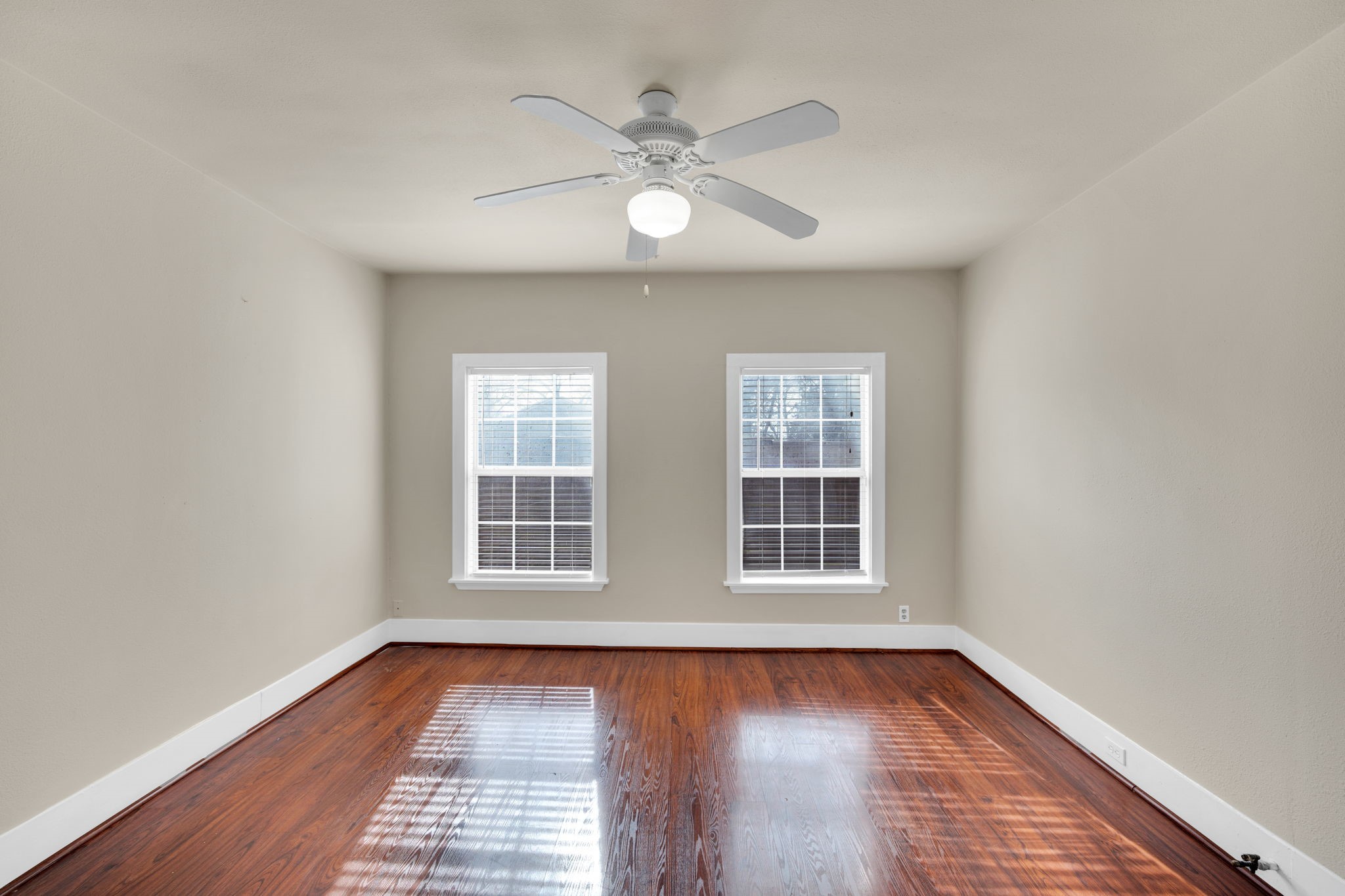 119 W University Avenue Waxahachie TX 75165