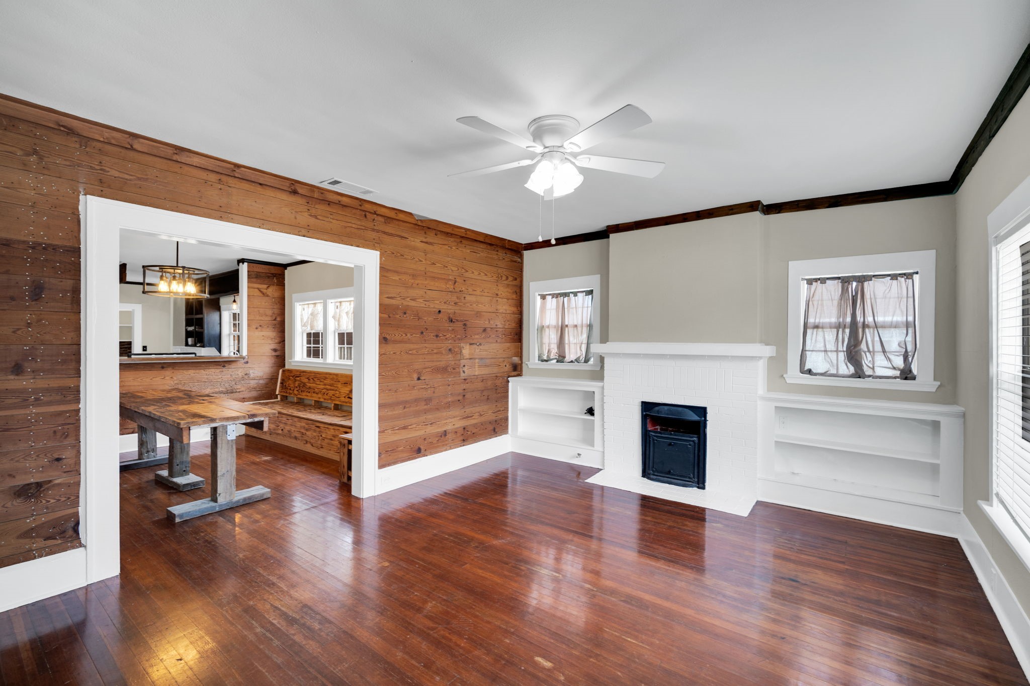 119 W University Avenue Waxahachie TX 75165