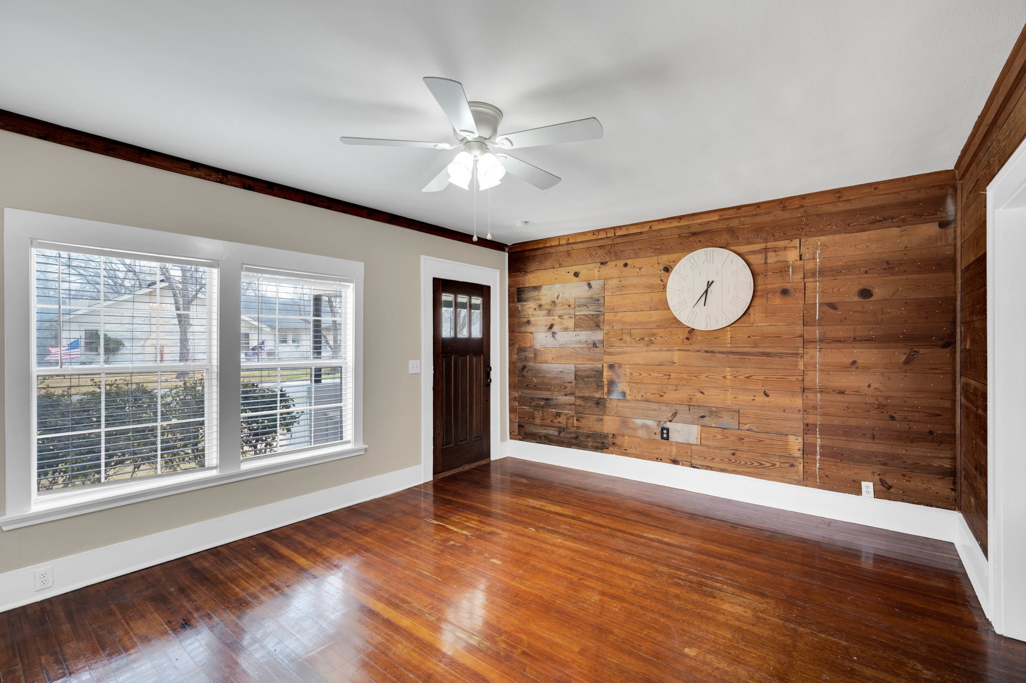 119 W University Avenue Waxahachie TX 75165