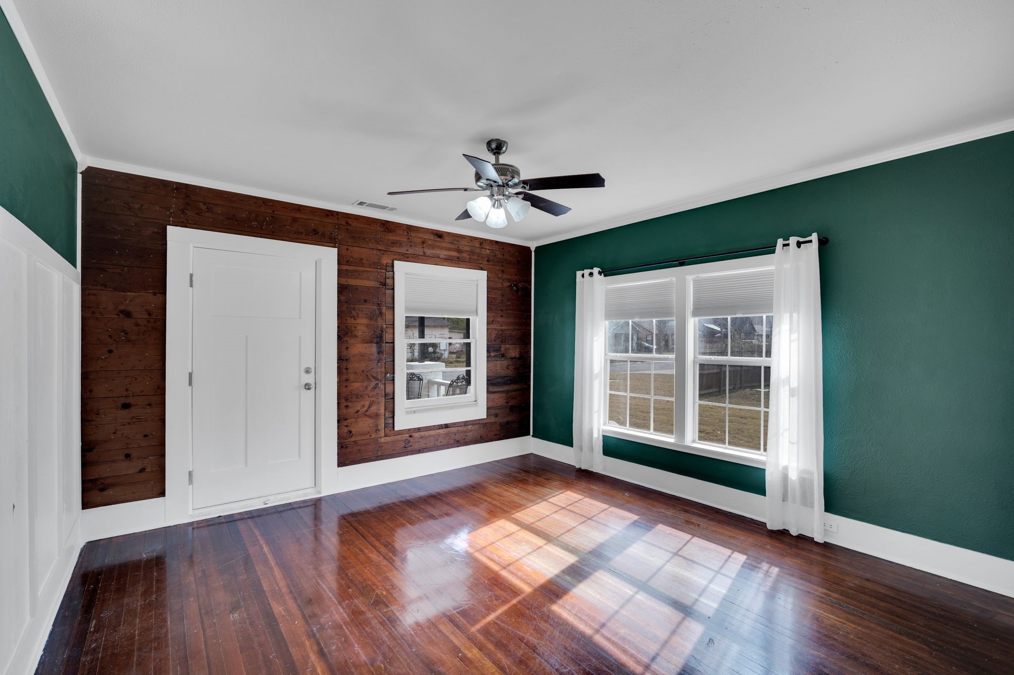 119 W University Avenue Waxahachie TX 75165