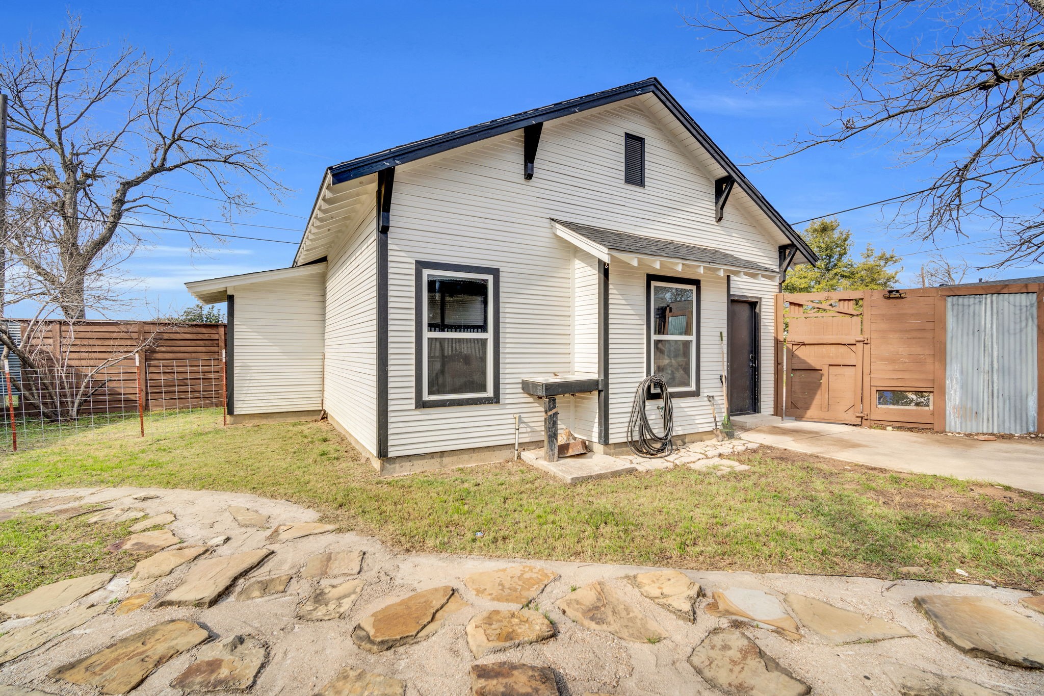 119 W University Avenue Waxahachie TX 75165