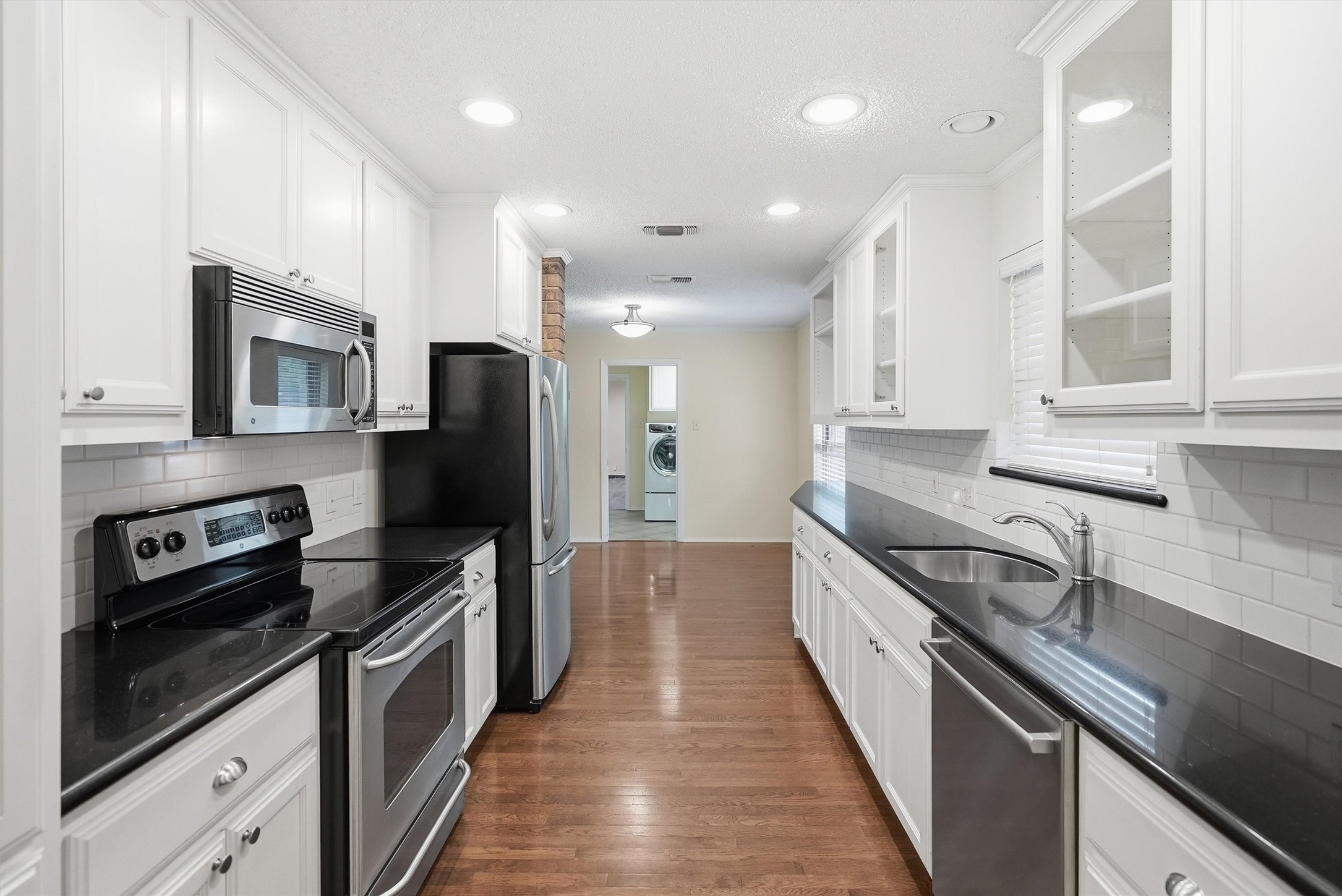 4455 Chedlea Avenue Fort Worth TX 76133