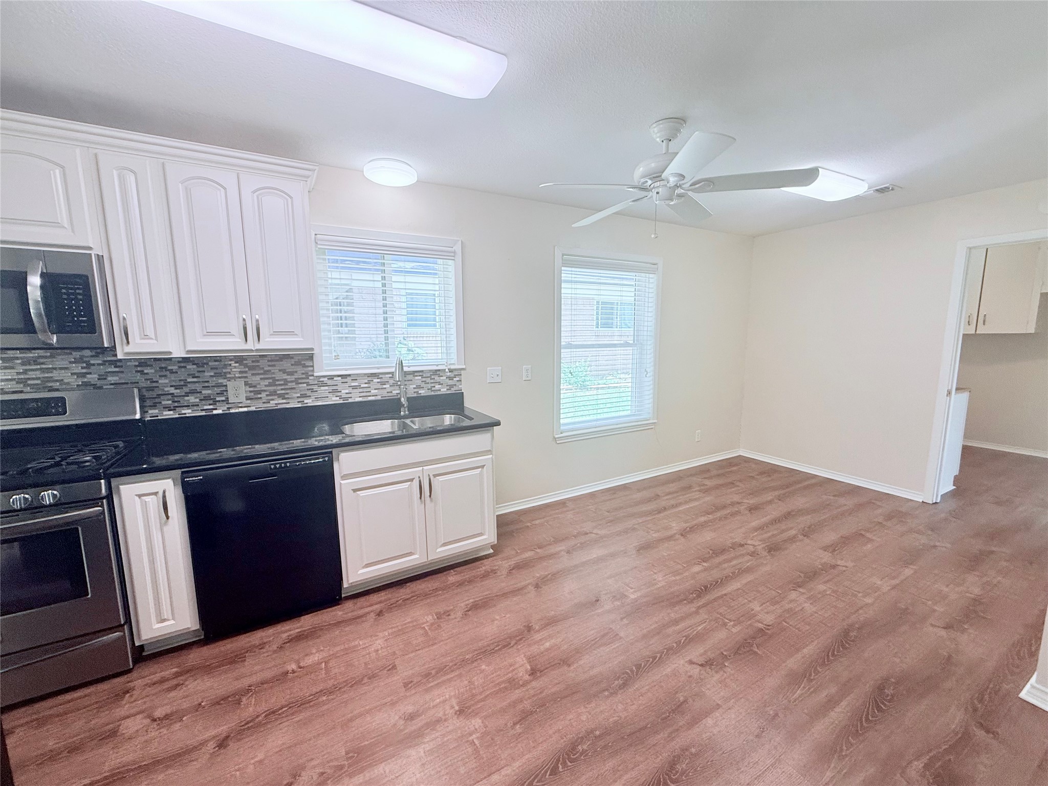 120 S Lynn Avenue Denison TX 75020