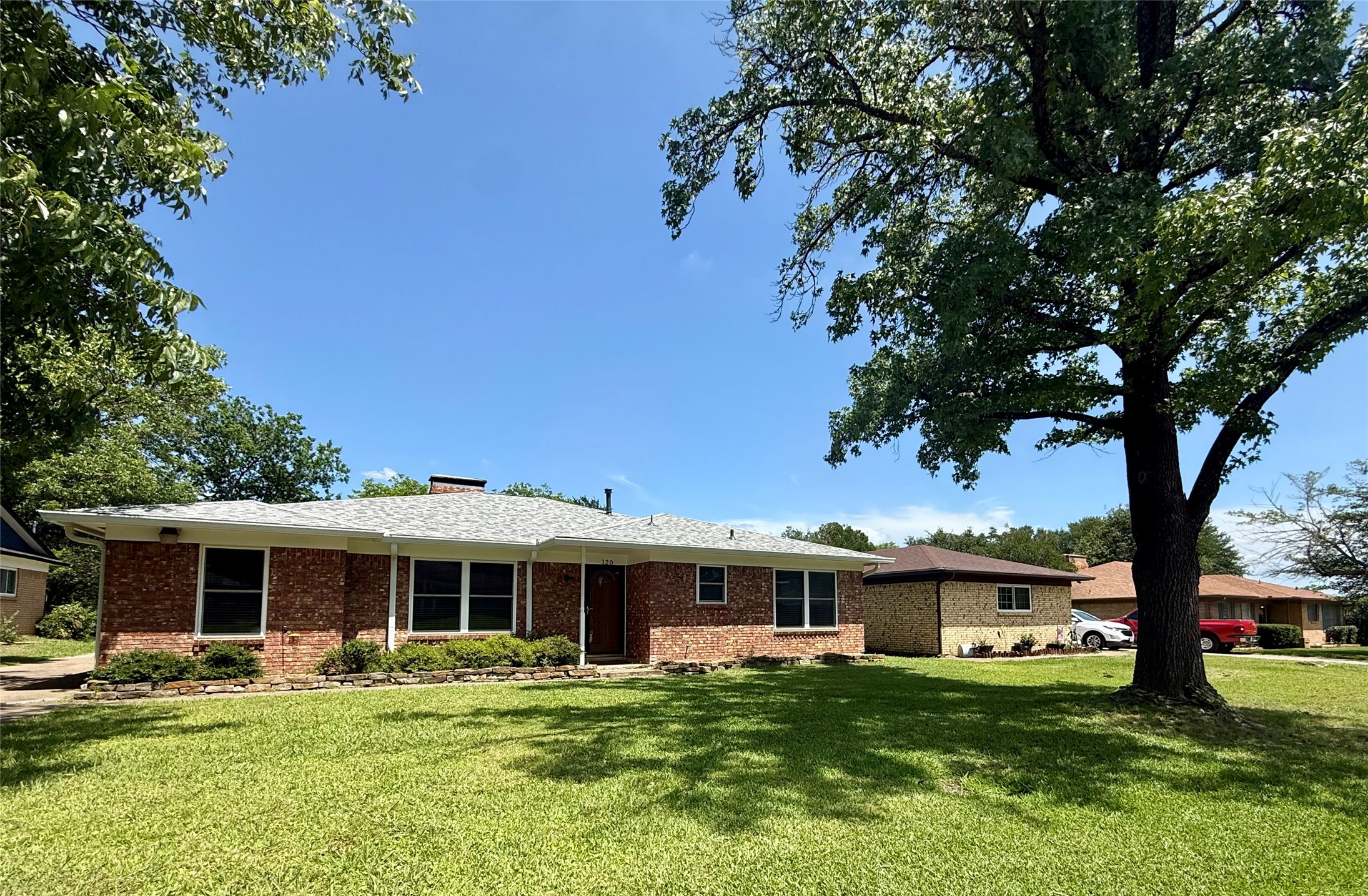 120 S Lynn Avenue Denison TX 75020