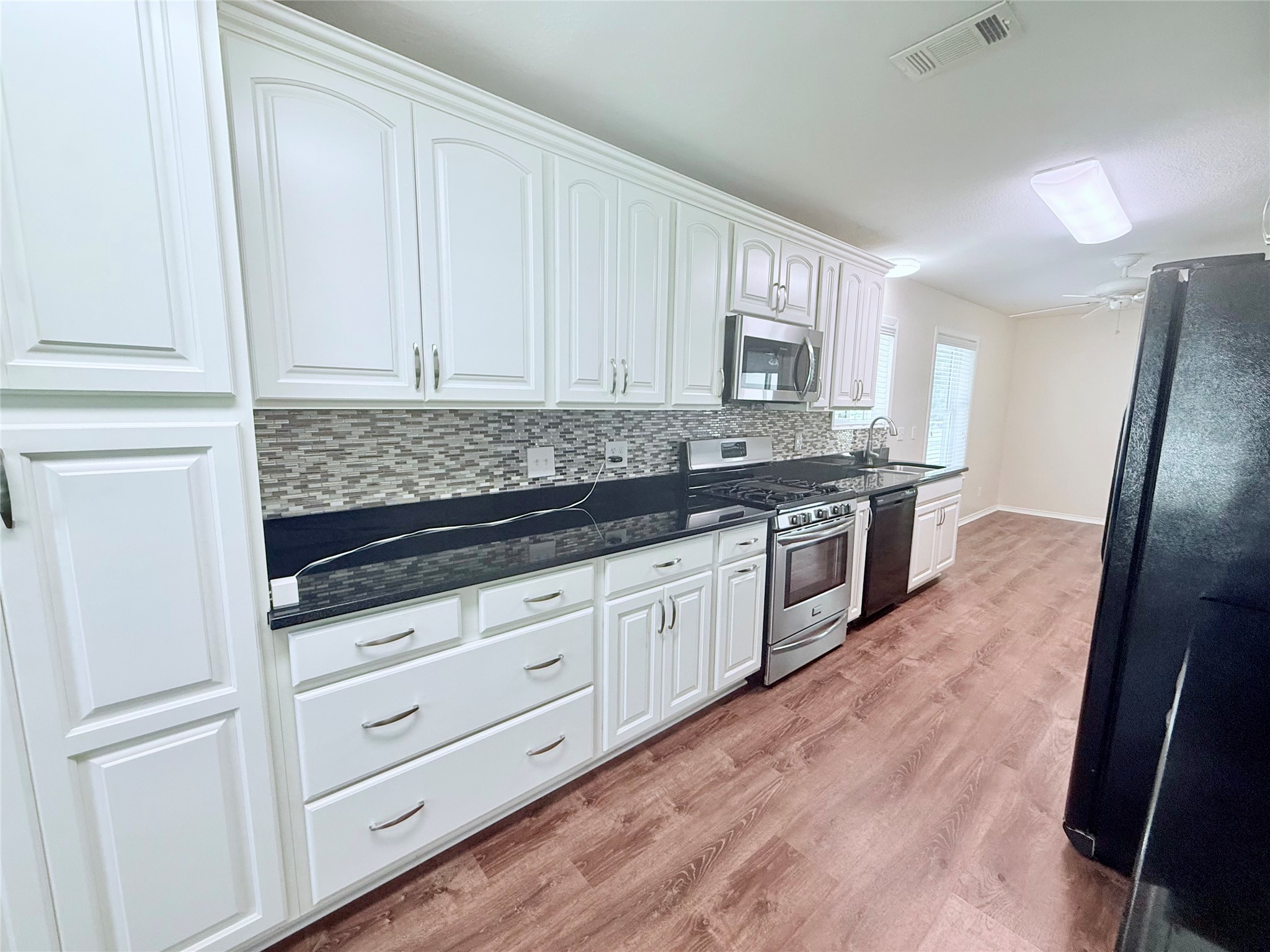120 S Lynn Avenue Denison TX 75020