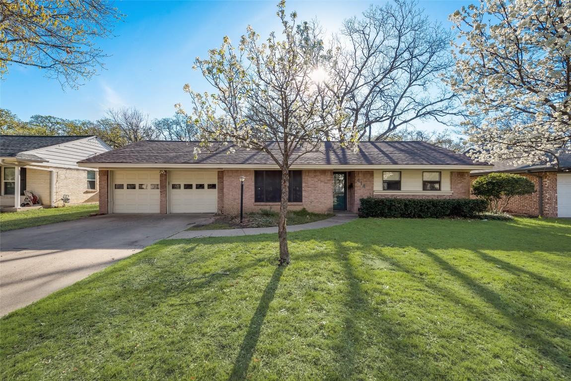 414 Staffordshire Drive Irving TX 75061