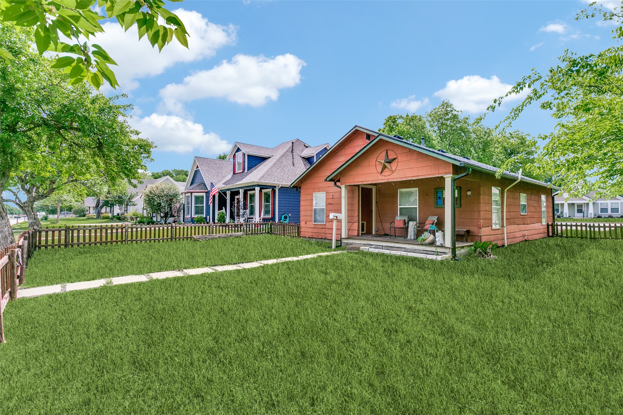 612 E Wall Street Grapevine TX 76051