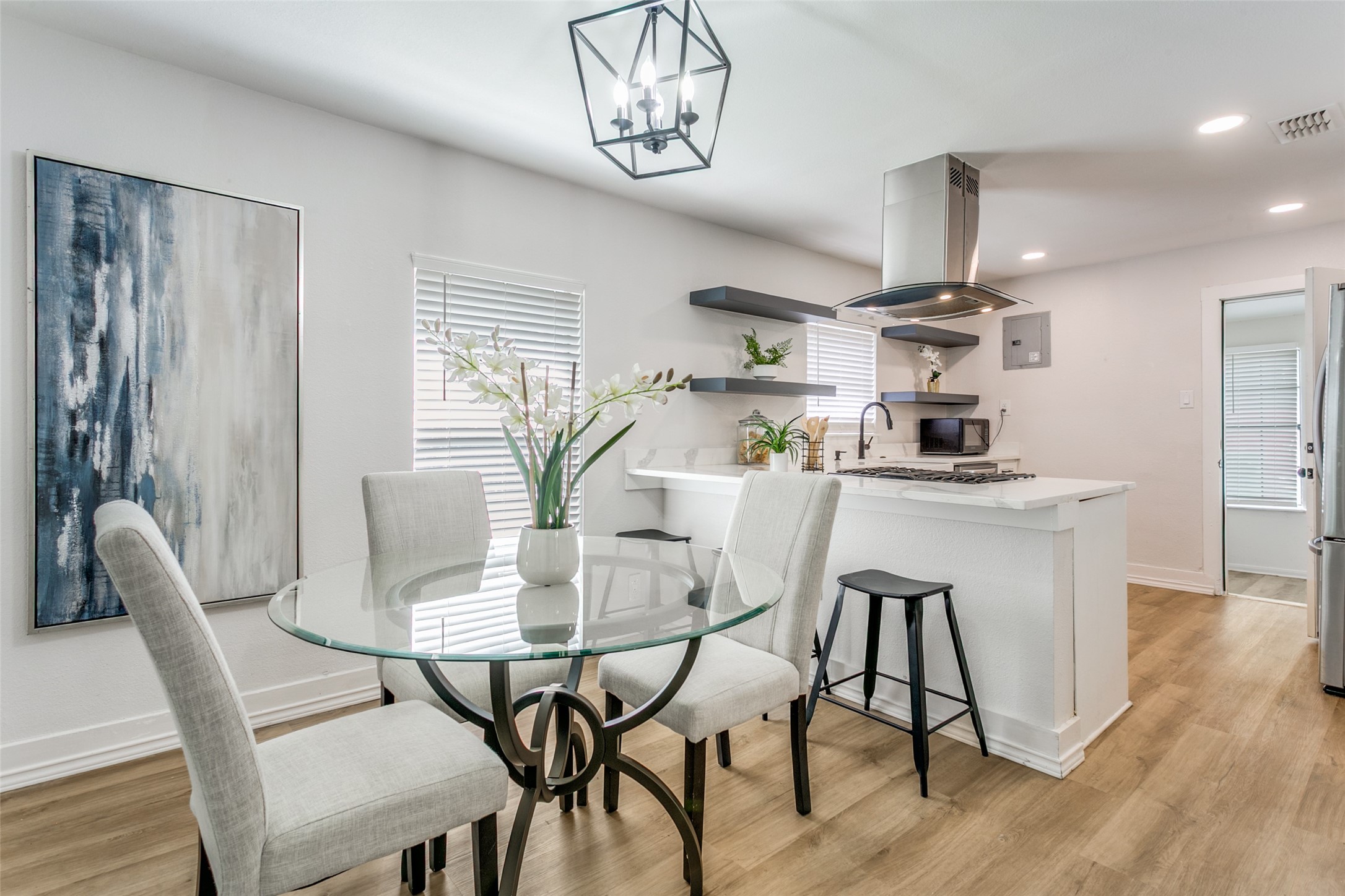 612 E Wall Street Grapevine TX 76051