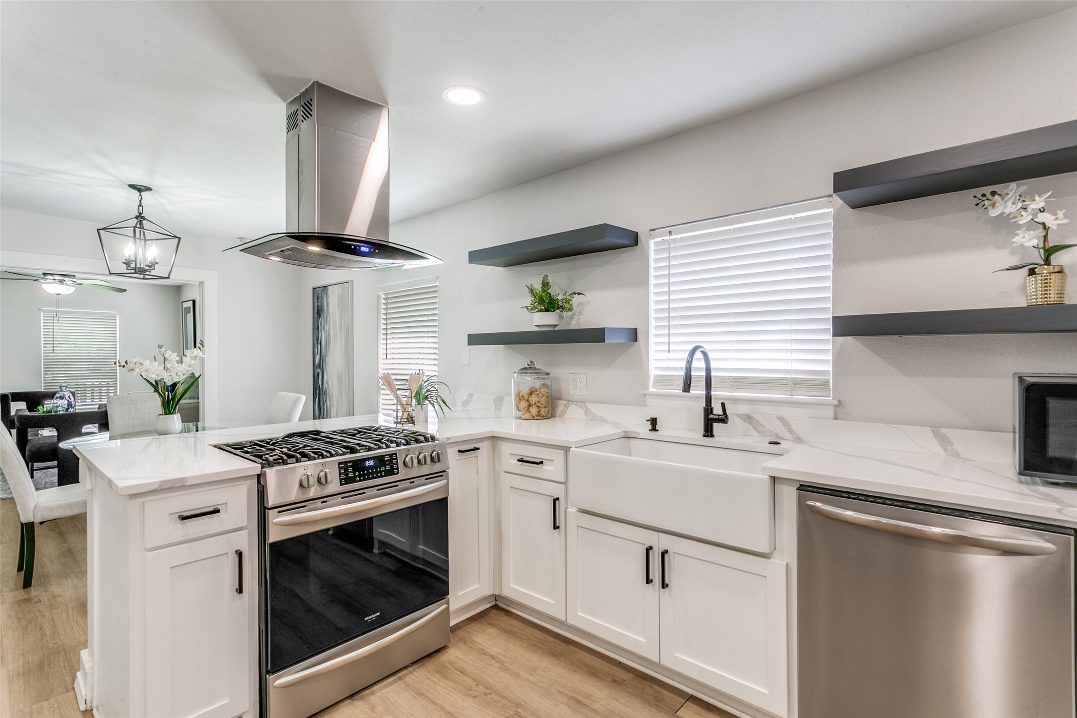 612 E Wall Street Grapevine TX 76051