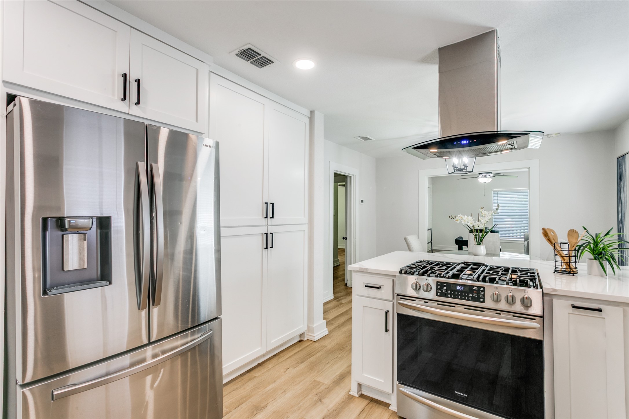 612 E Wall Street Grapevine TX 76051