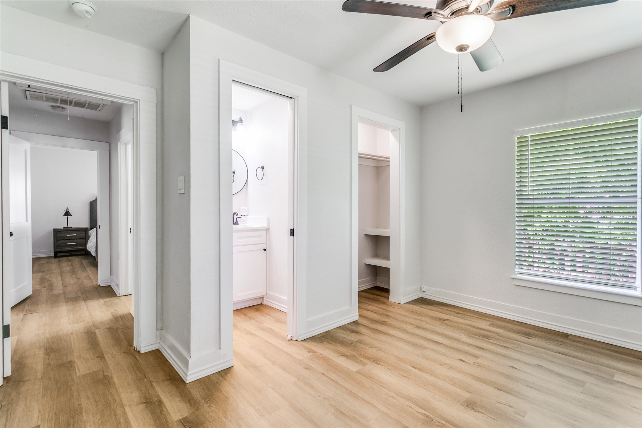 612 E Wall Street Grapevine TX 76051
