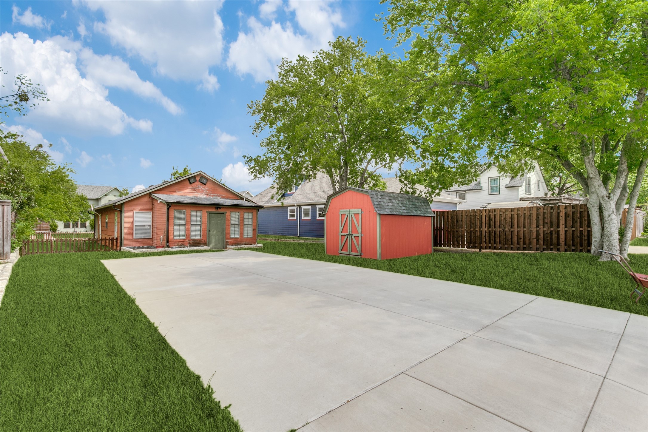 612 E Wall Street Grapevine TX 76051