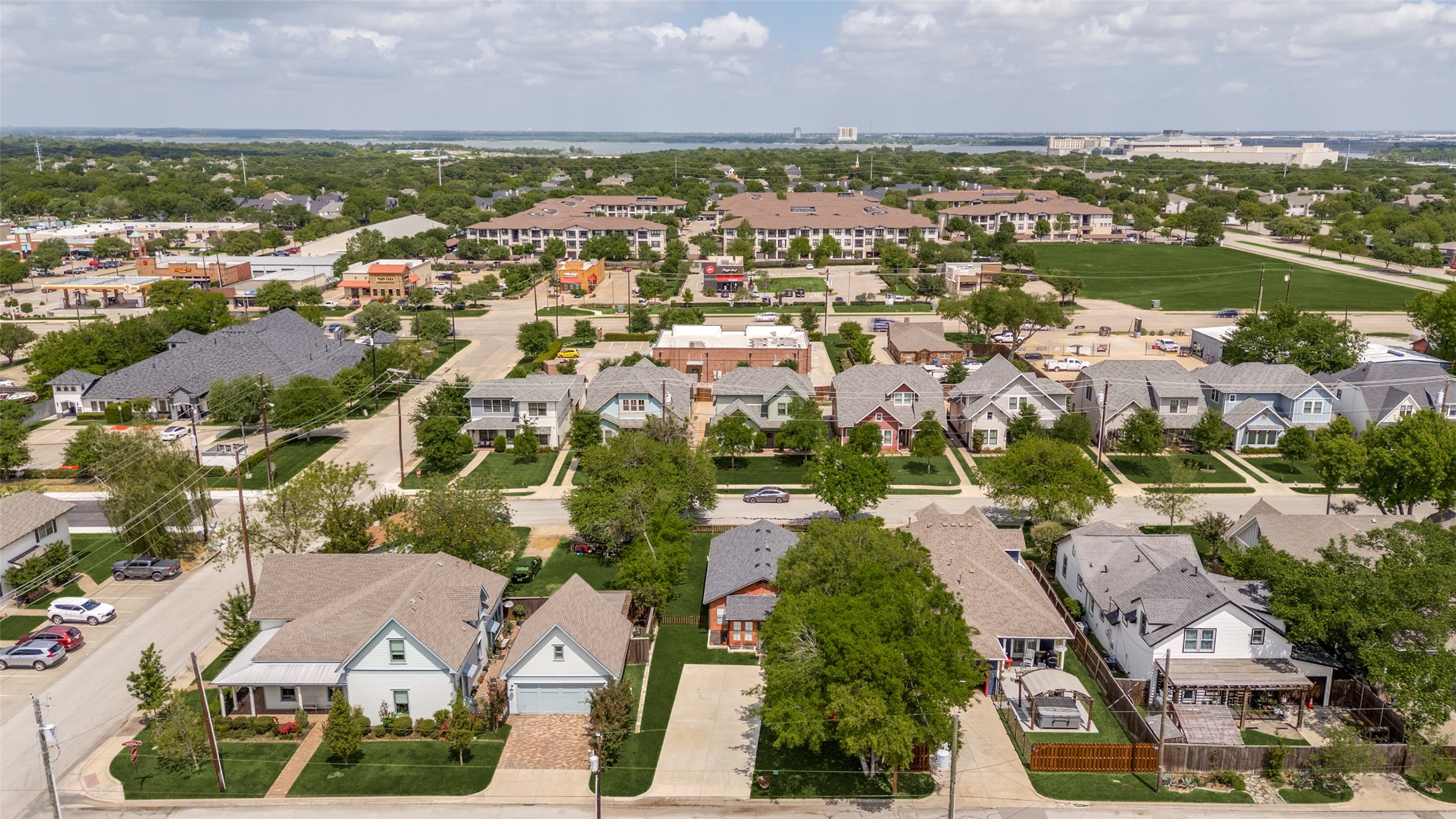 612 E Wall Street Grapevine TX 76051