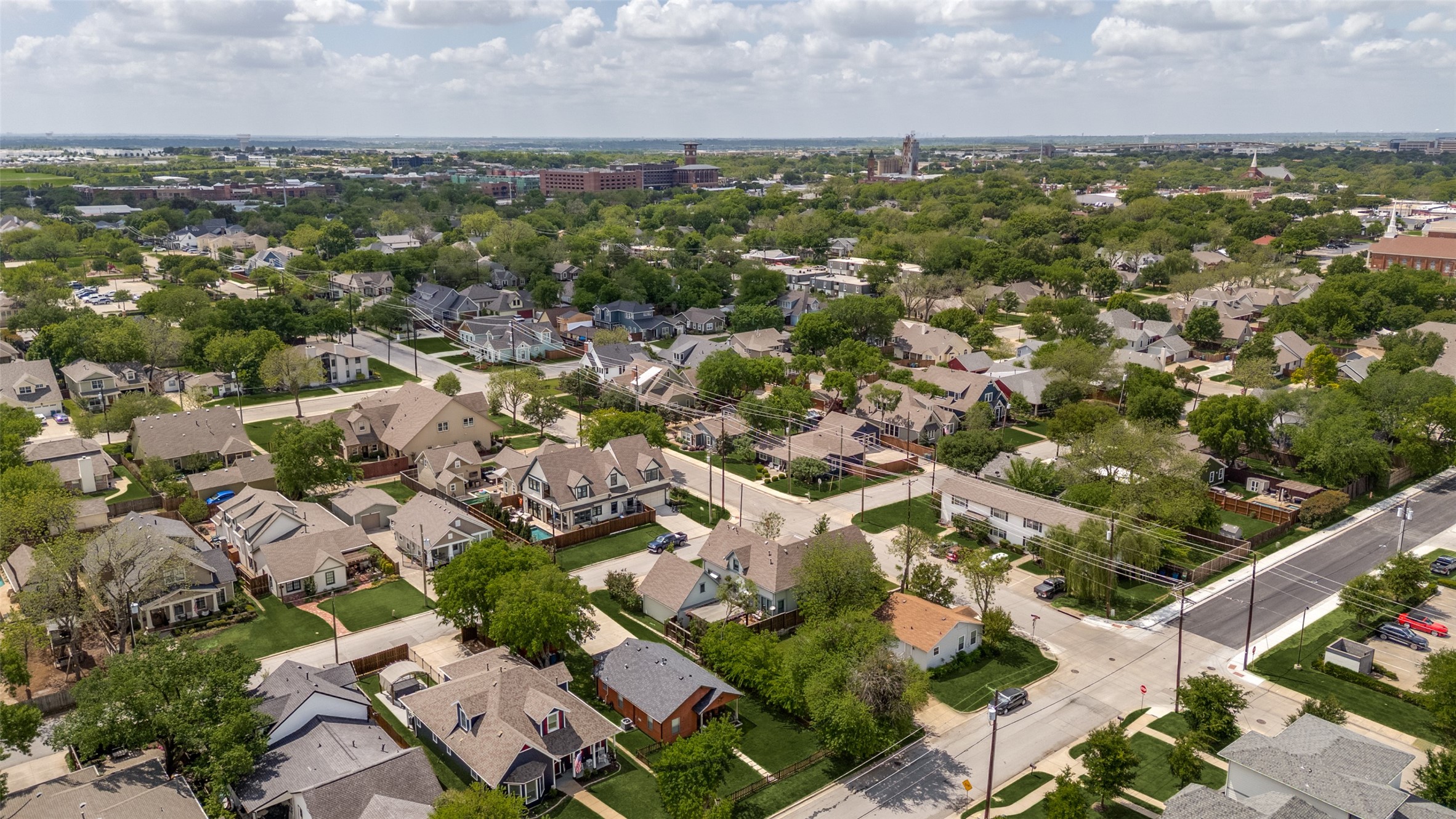 612 E Wall Street Grapevine TX 76051