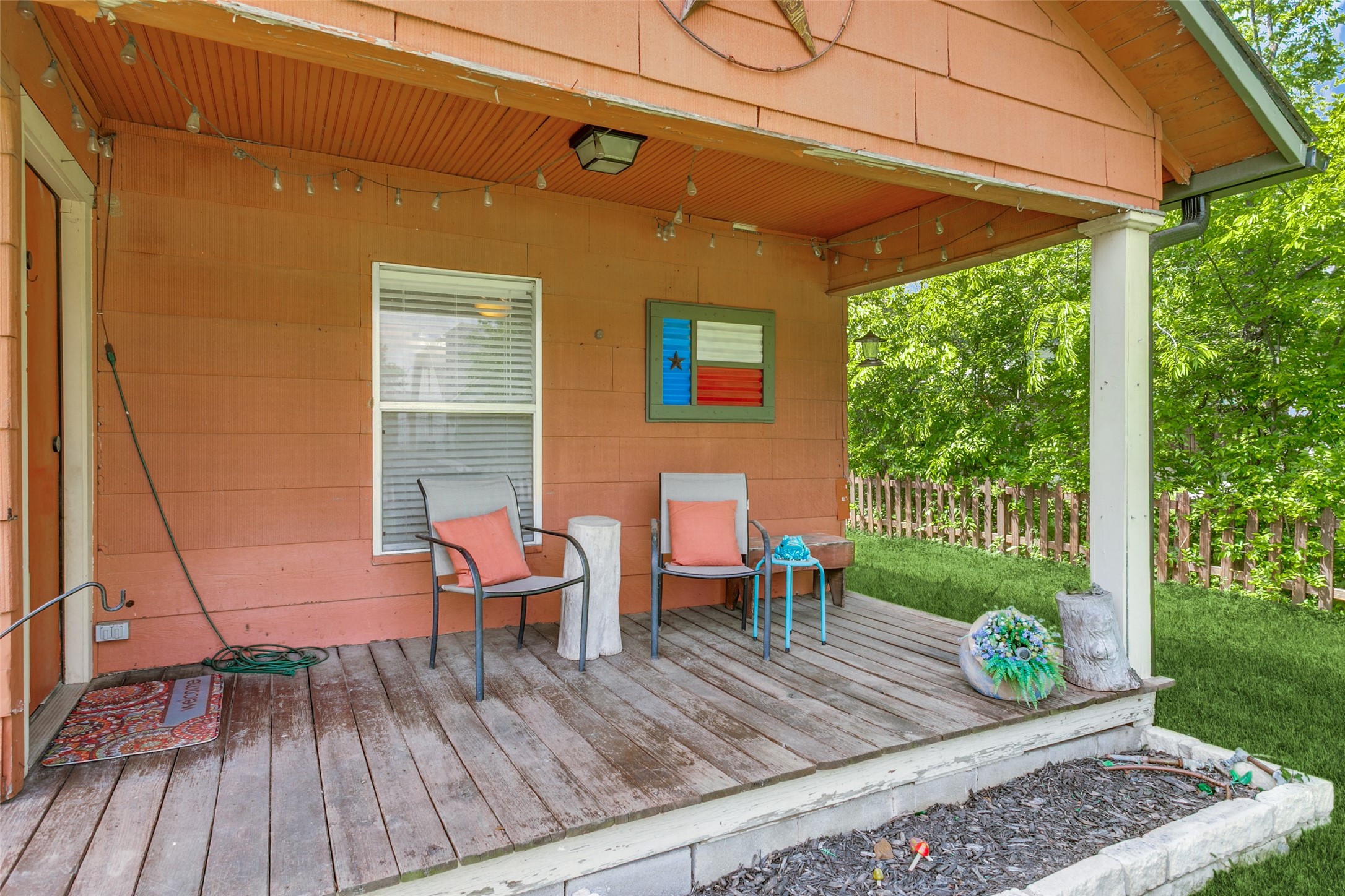 612 E Wall Street Grapevine TX 76051