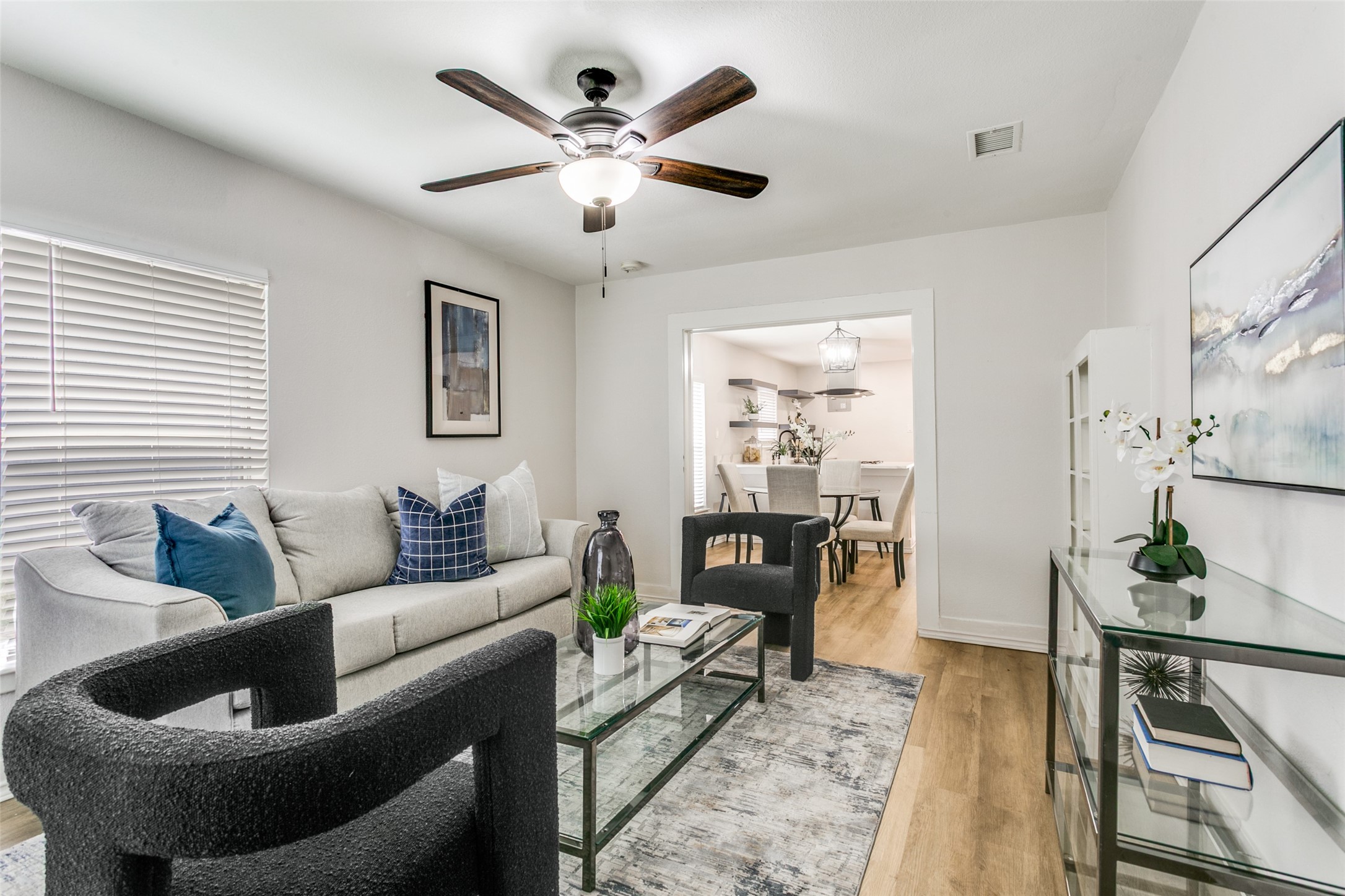 612 E Wall Street Grapevine TX 76051