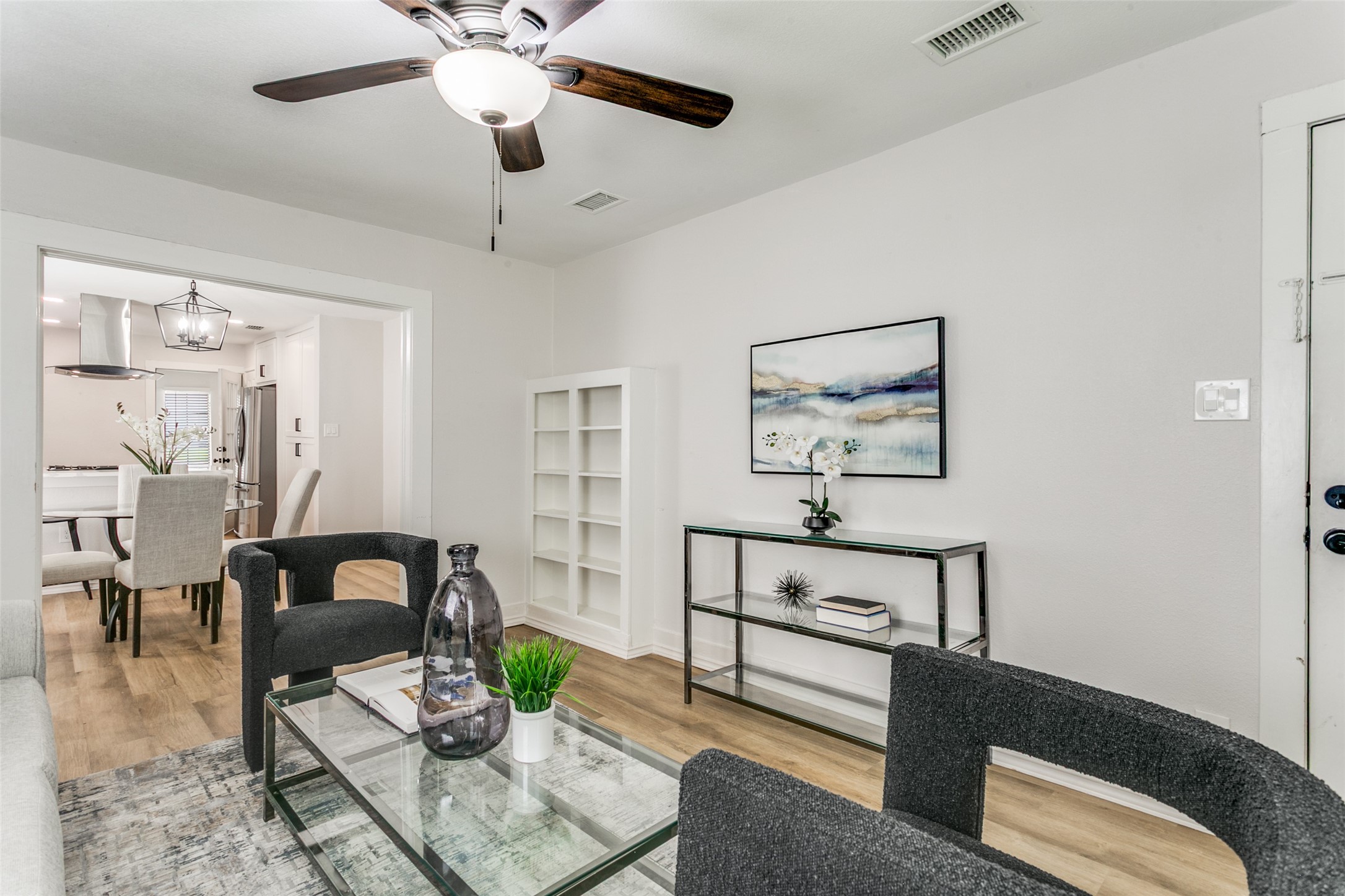 612 E Wall Street Grapevine TX 76051