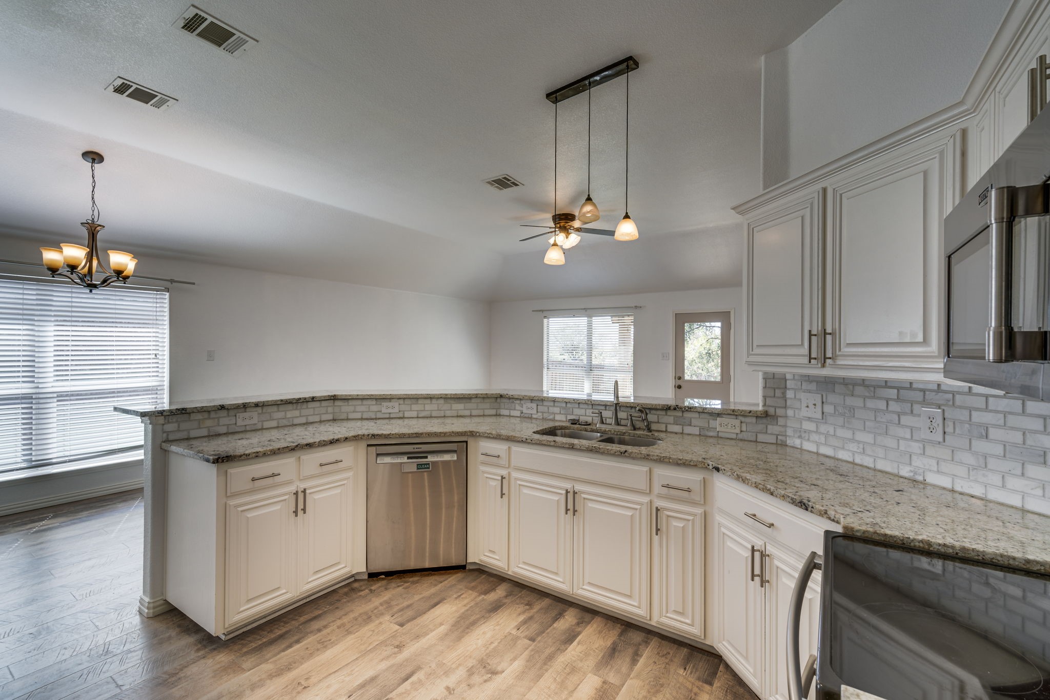 102 Canyon Court Waxahachie TX 75167