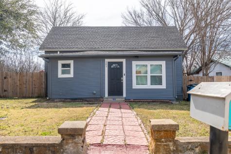203 W Purdom Avenue Alvarado TX 76009