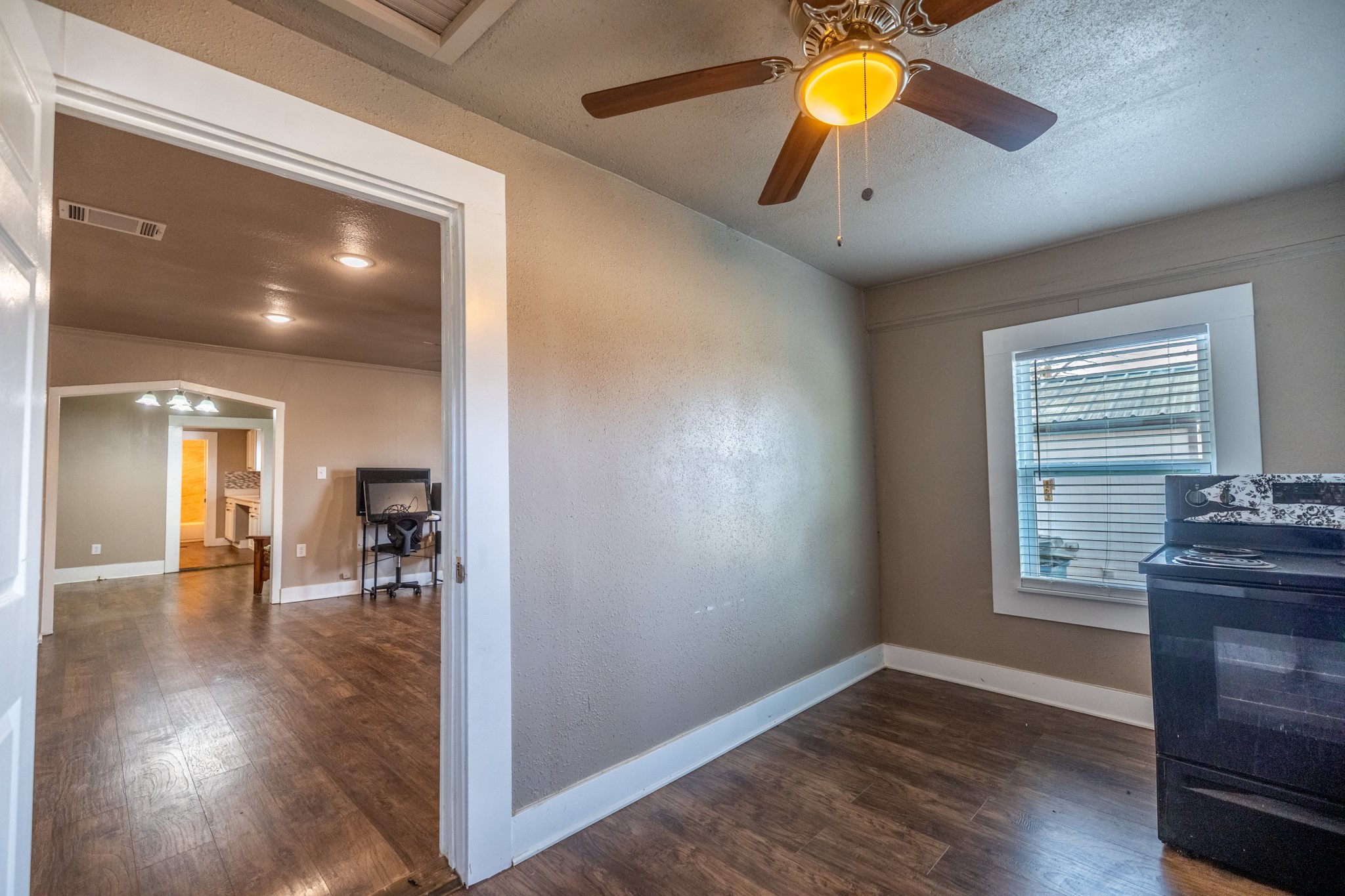 203 W Purdom Avenue Alvarado TX 76009