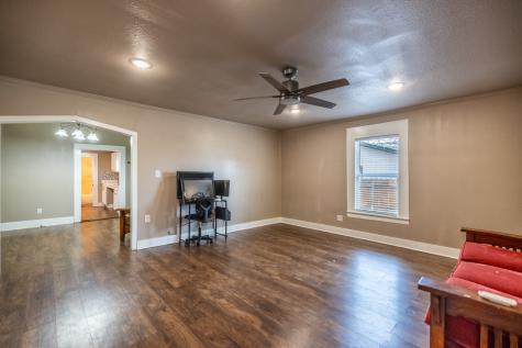 203 W Purdom Avenue Alvarado TX 76009