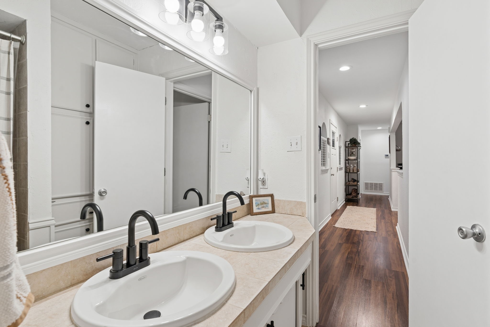 1673 Chisolm Trail Lewisville TX 75077