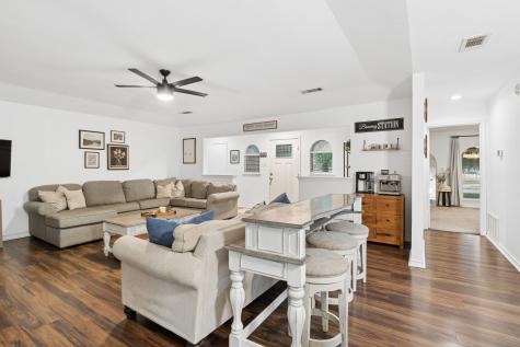 1673 Chisolm Trail Lewisville TX 75077
