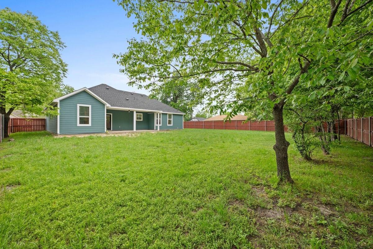 2822 Anderson Street Greenville TX 75401