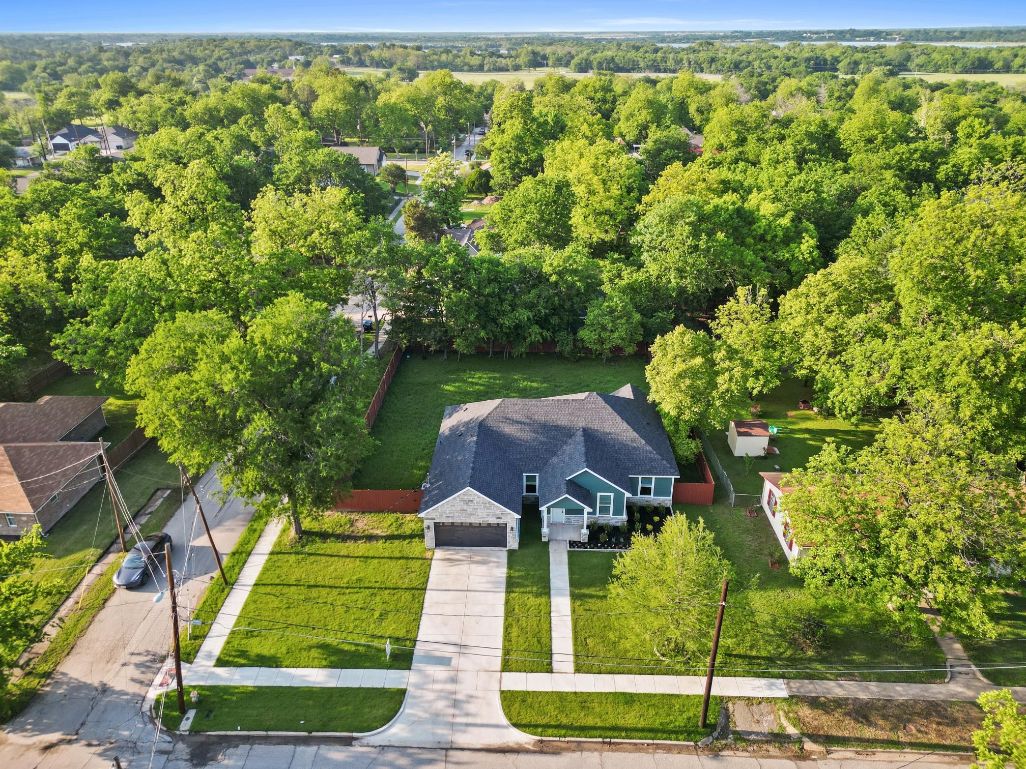 2822 Anderson Street Greenville TX 75401