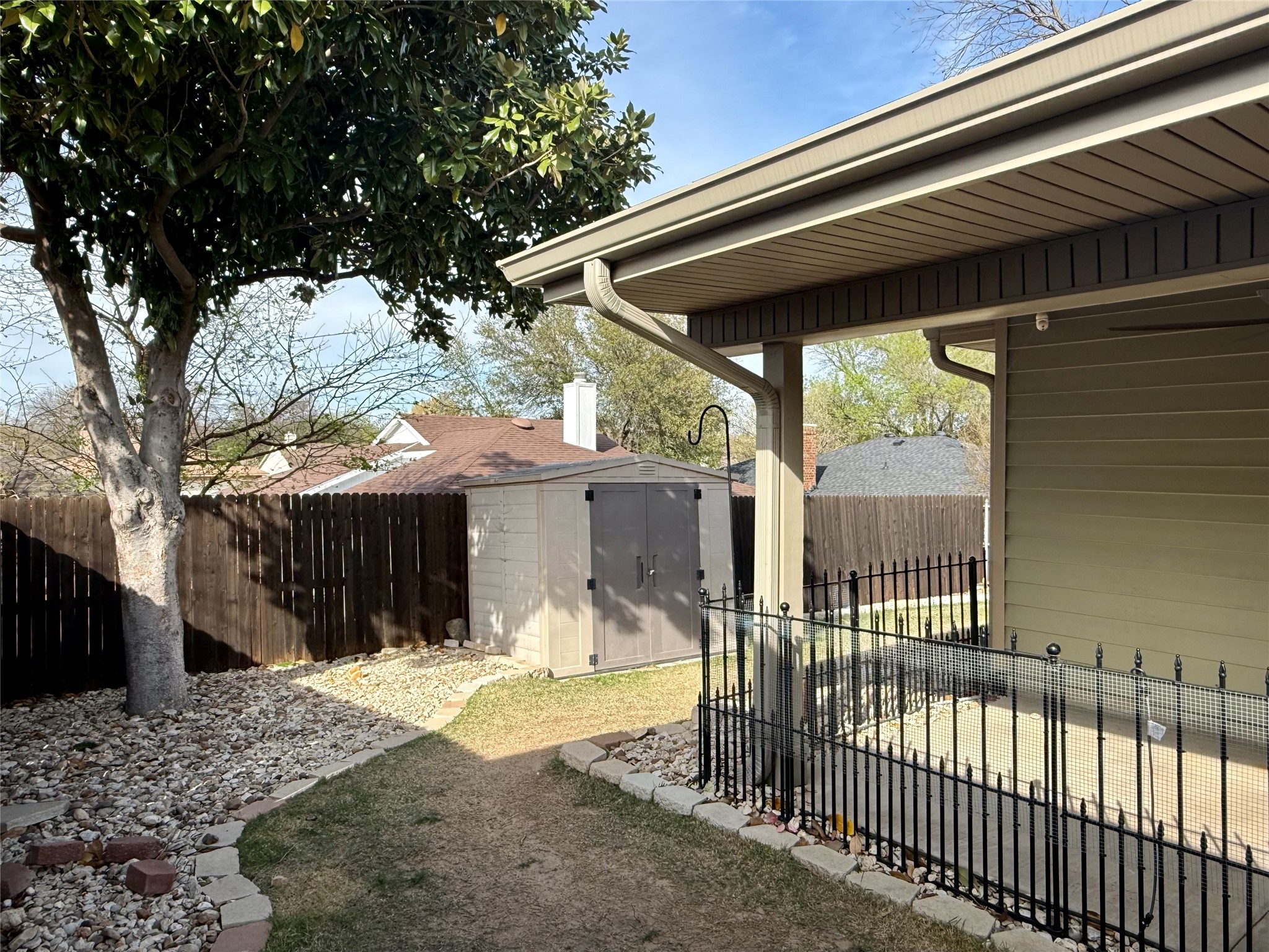 115 Moss Hill Drive Arlington TX 76018