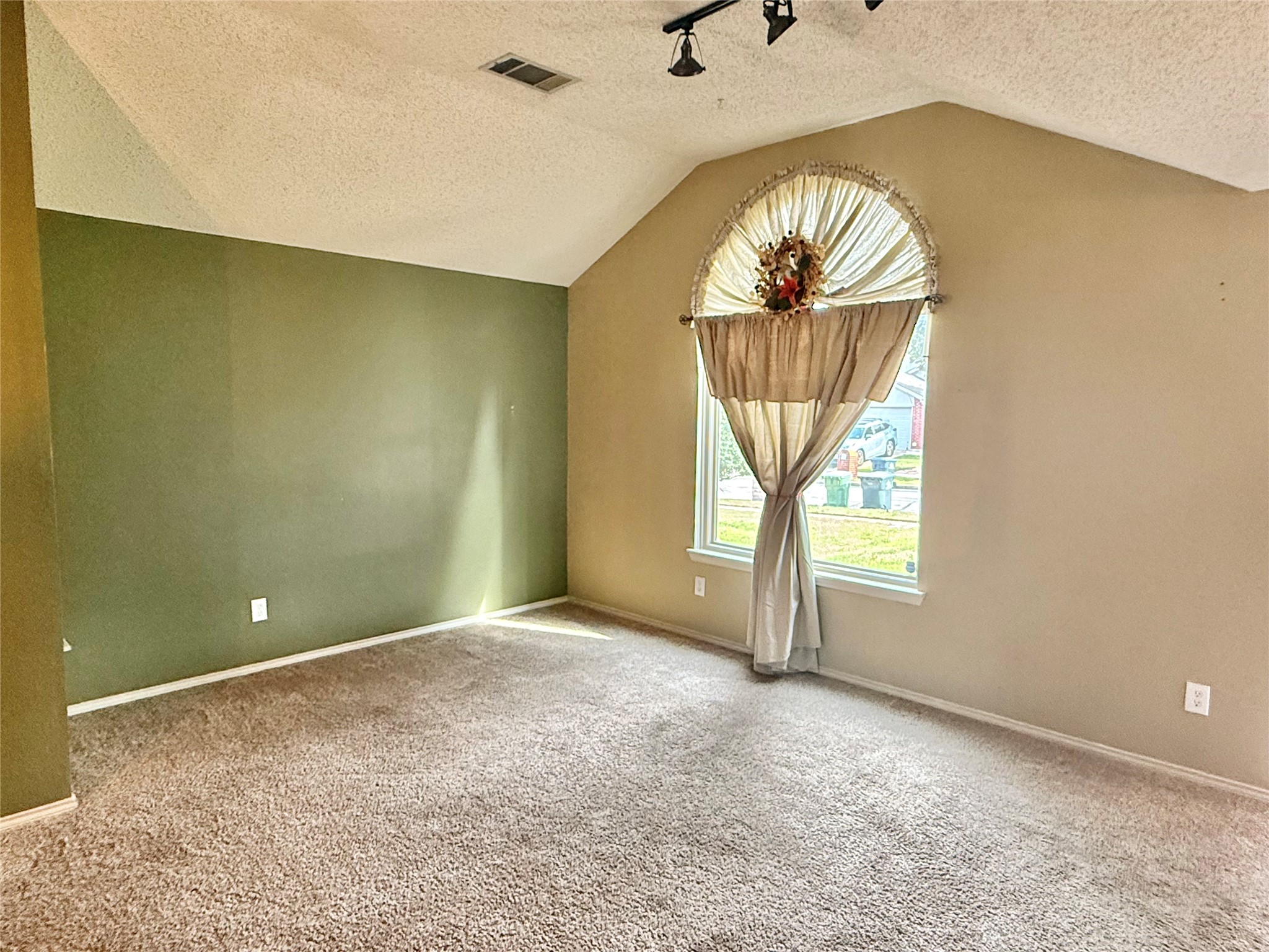 115 Moss Hill Drive Arlington TX 76018
