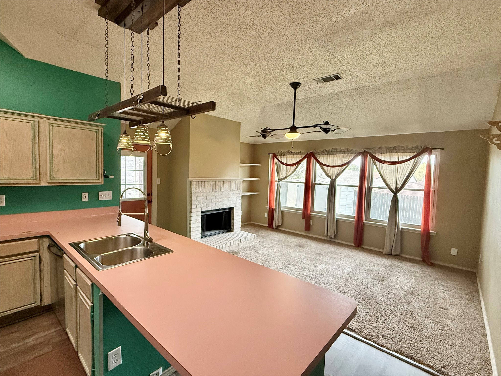 115 Moss Hill Drive Arlington TX 76018