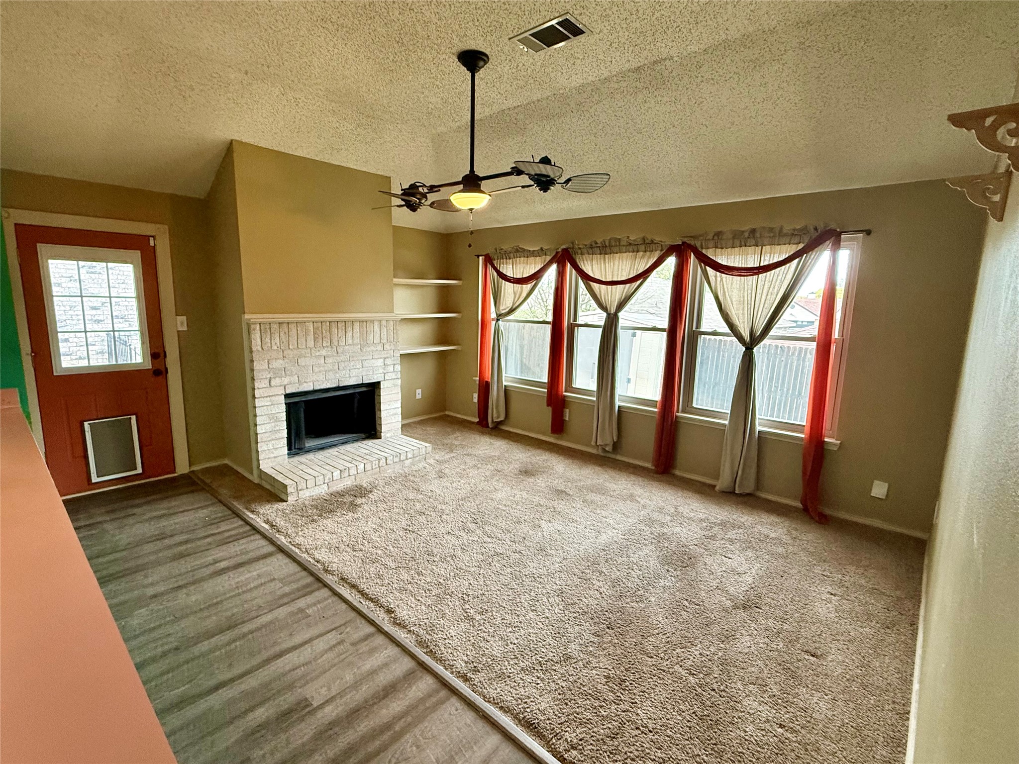 115 Moss Hill Drive Arlington TX 76018