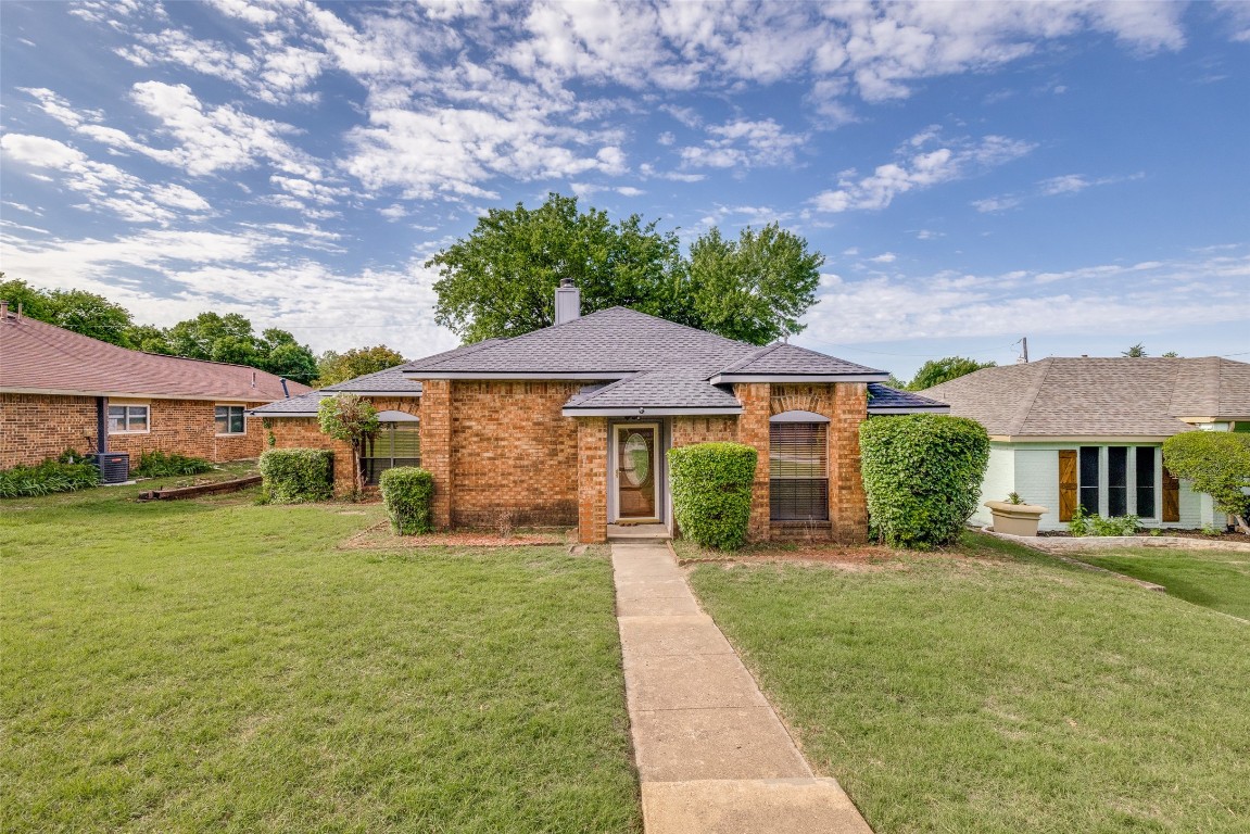 5710 Logancraft Drive Dallas TX 75227