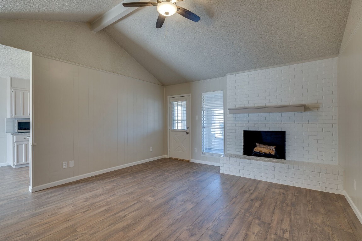 531 Lynnewood Avenue Burleson TX 76028