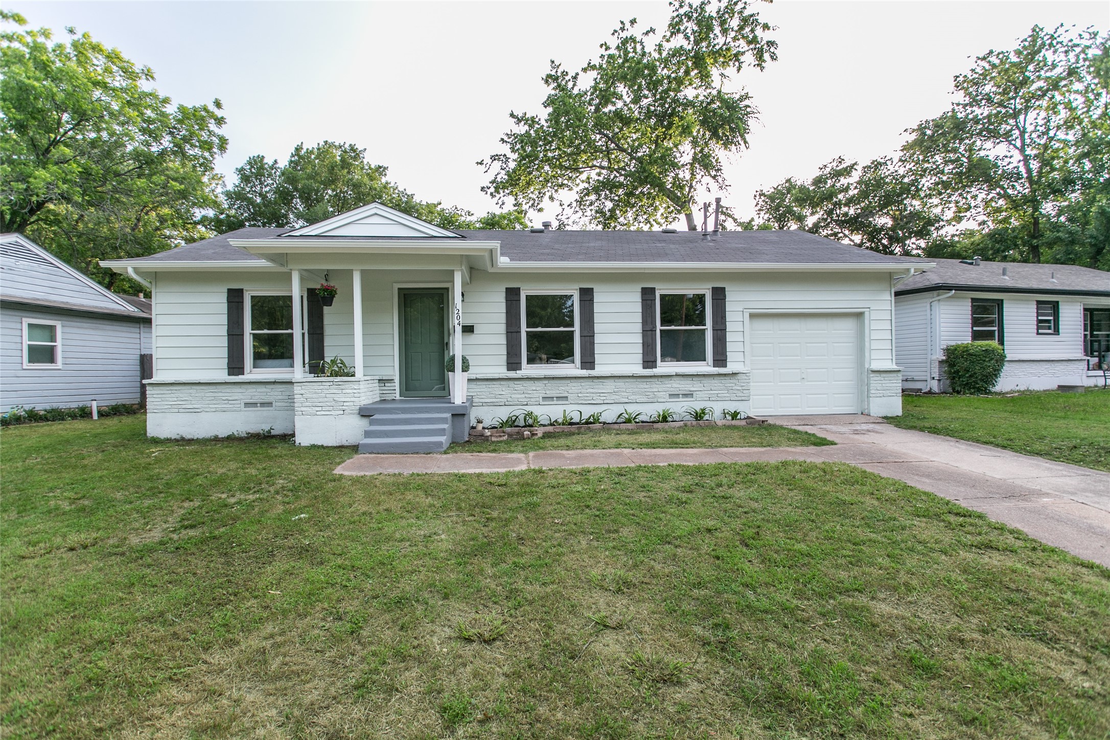 1204 Marydale Drive Arlington TX 76013