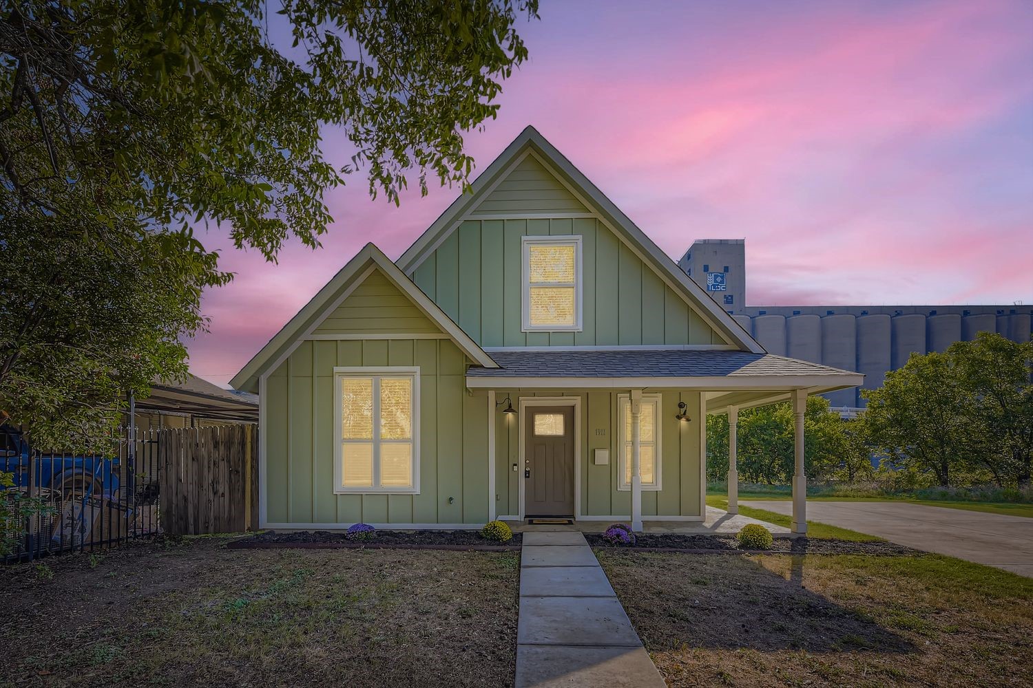 1911 Galveston Avenue Fort Worth TX 76110