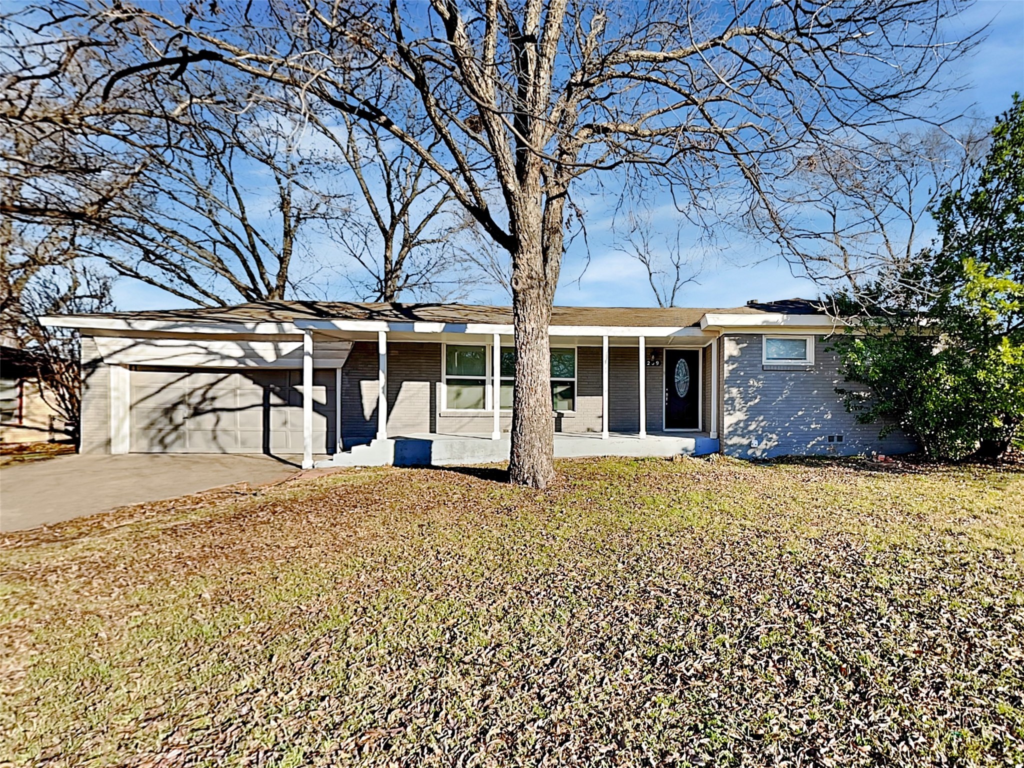 209 Bedford Court E Bedford TX 76022
