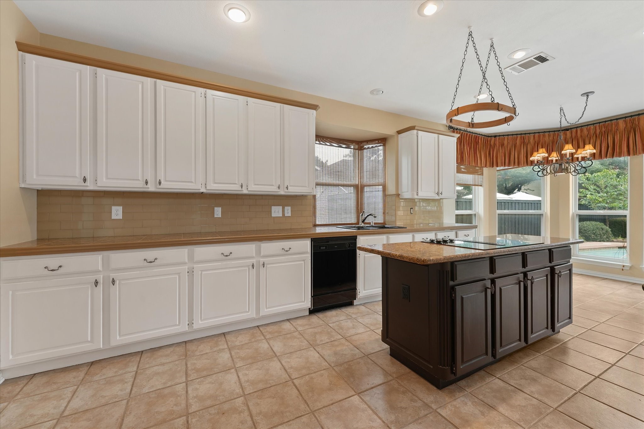 525 Springhill Drive Hurst TX 76054