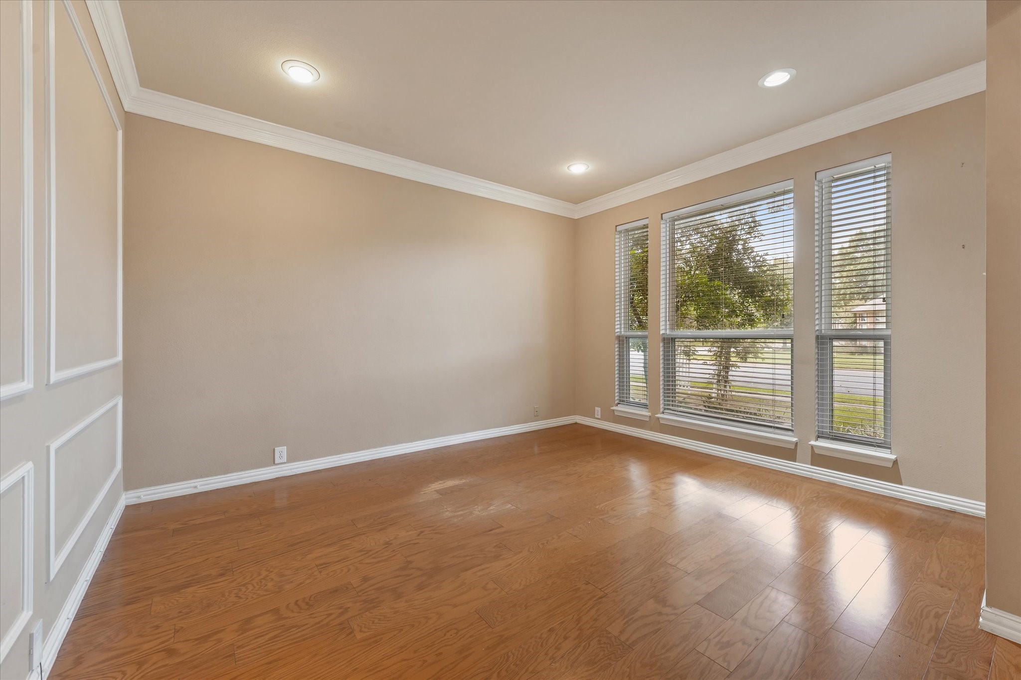 525 Springhill Drive Hurst TX 76054