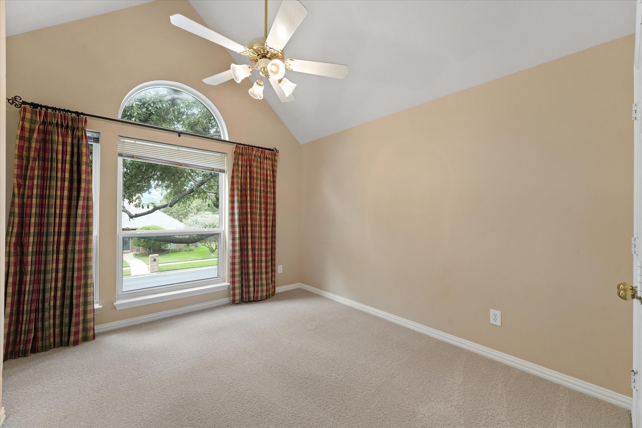 525 Springhill Drive Hurst TX 76054