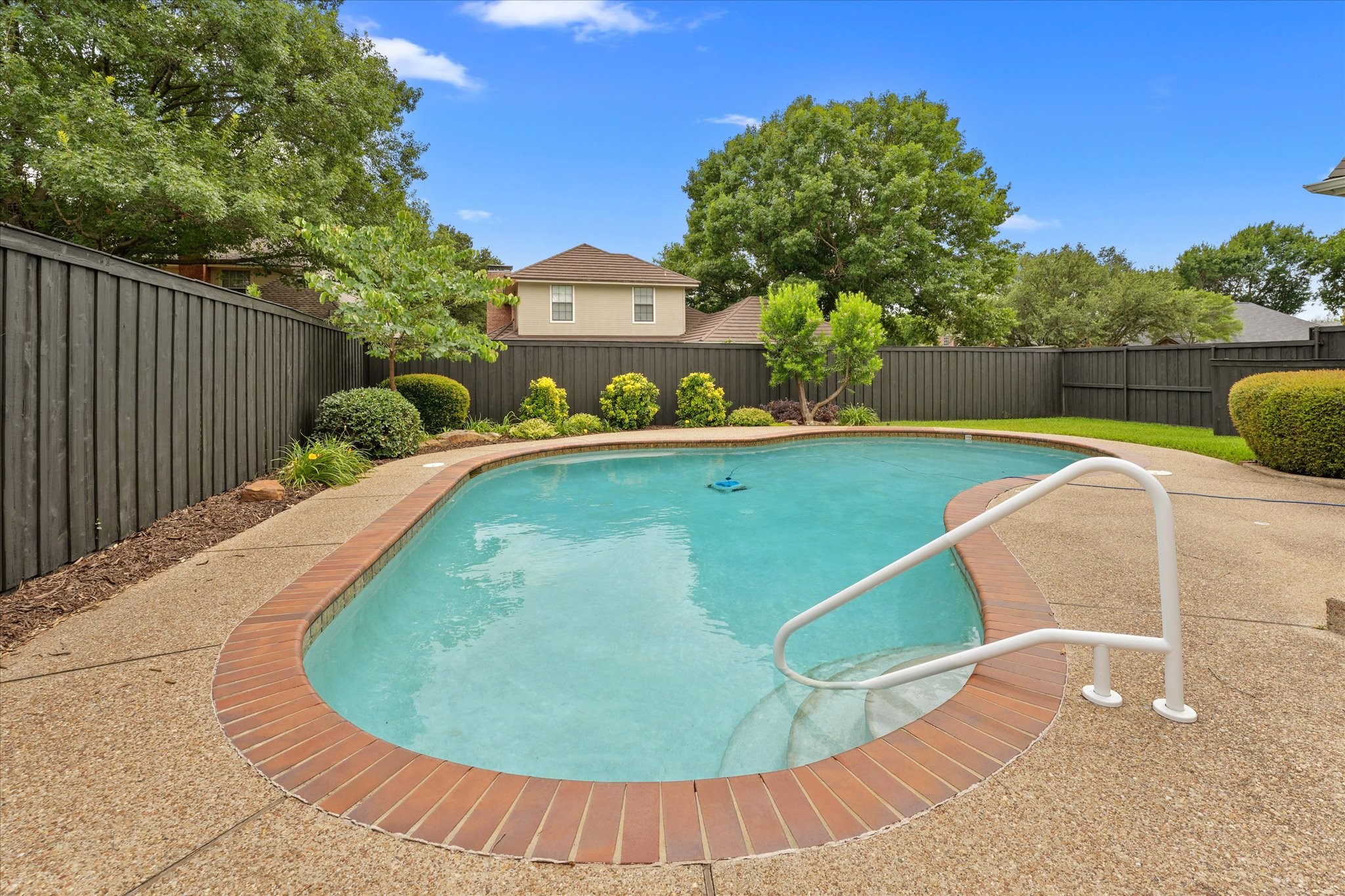 525 Springhill Drive Hurst TX 76054