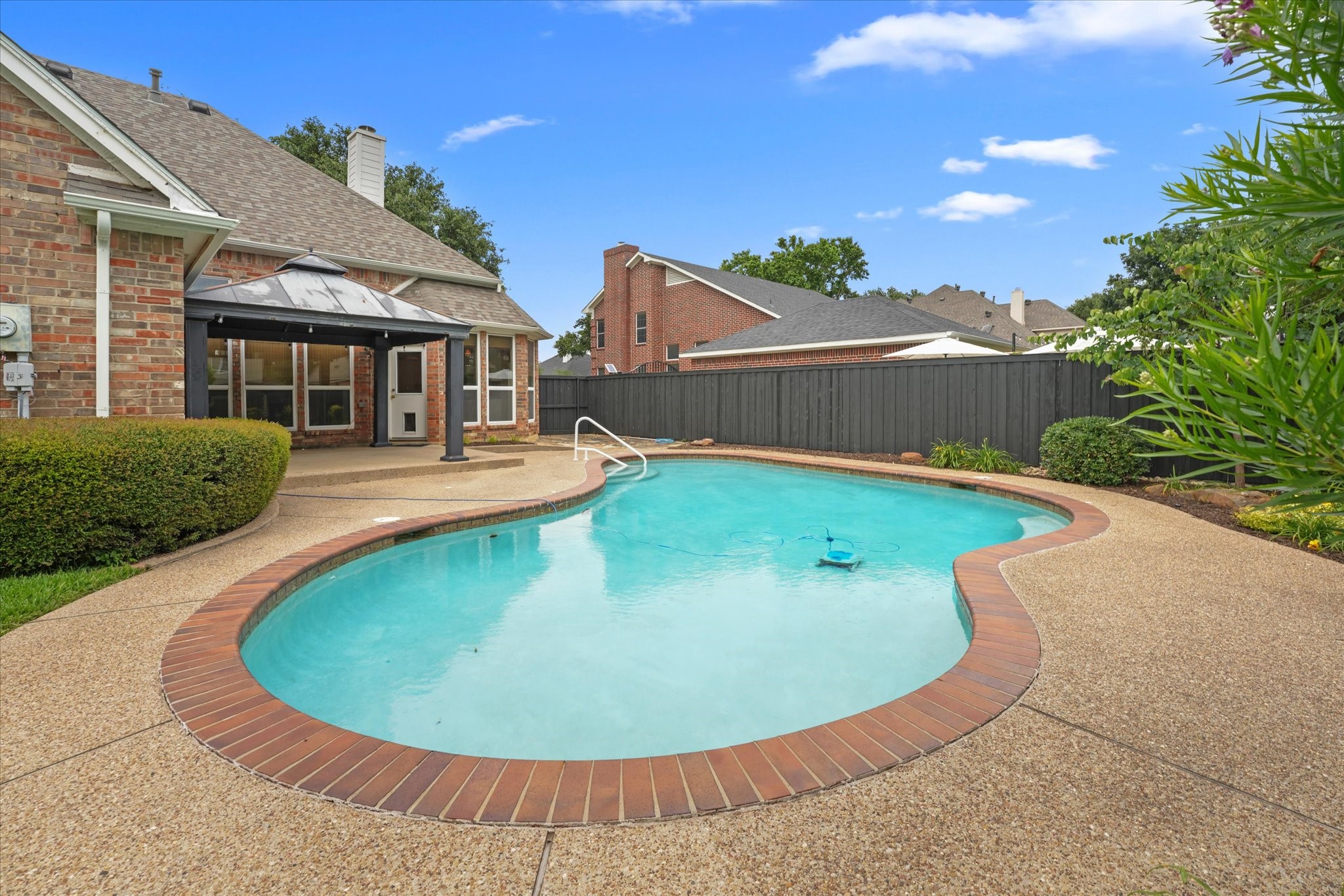 525 Springhill Drive Hurst TX 76054