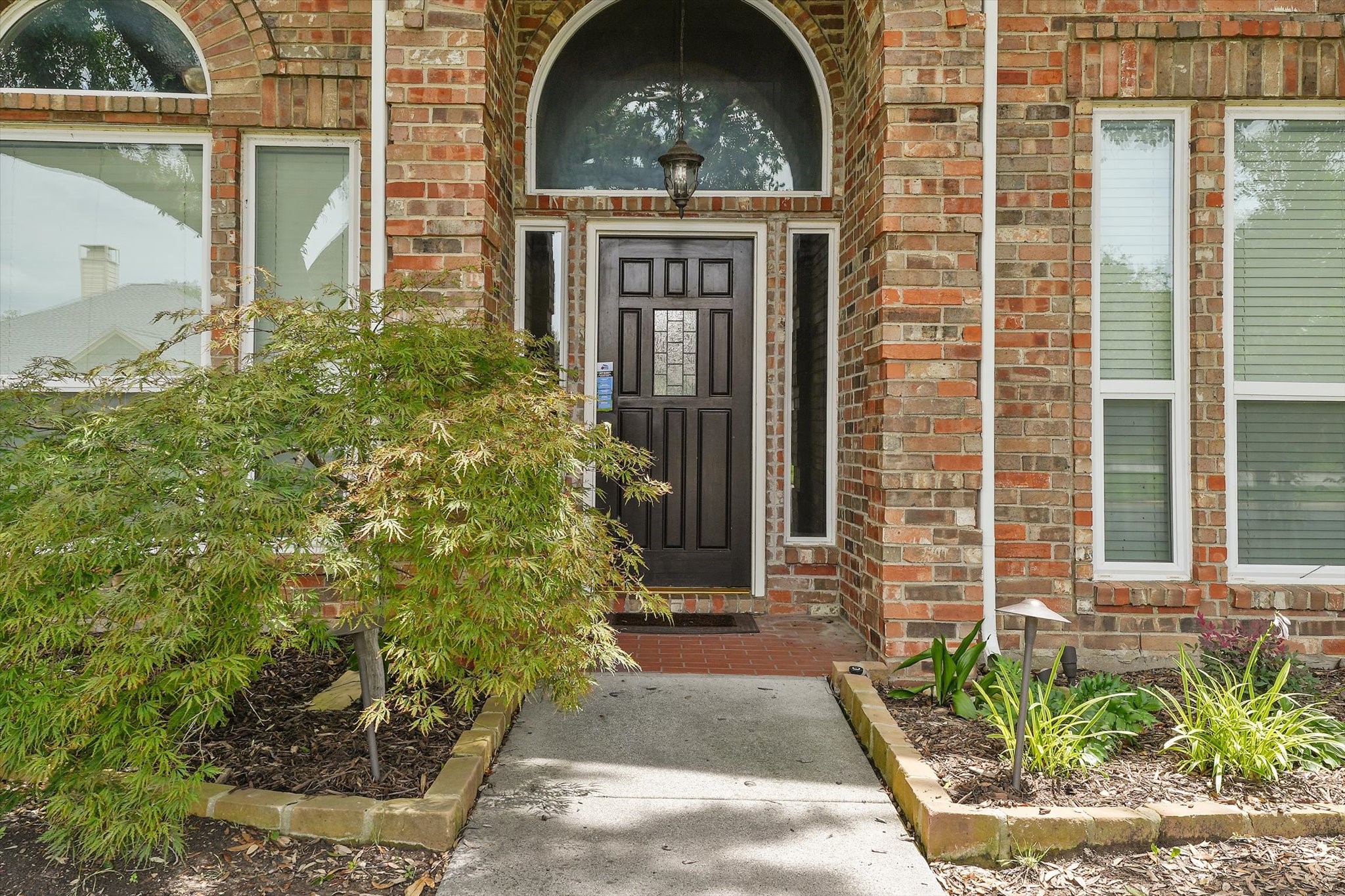 525 Springhill Drive Hurst TX 76054