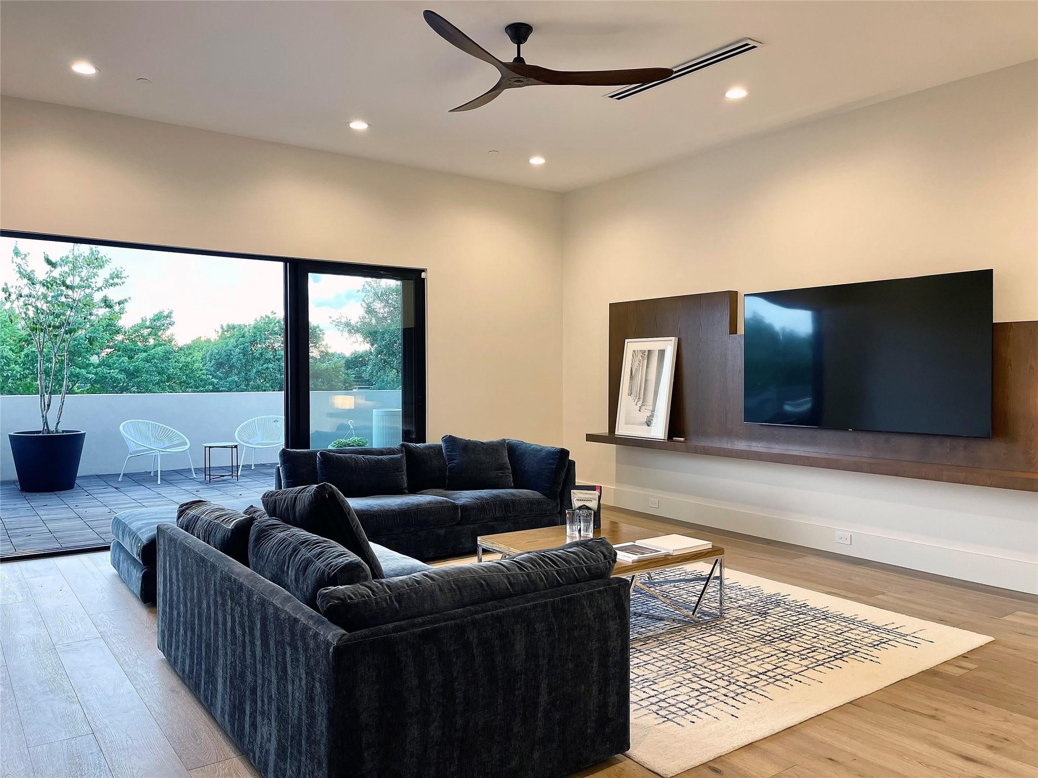 10236 Crestover Drive Dallas TX 75229